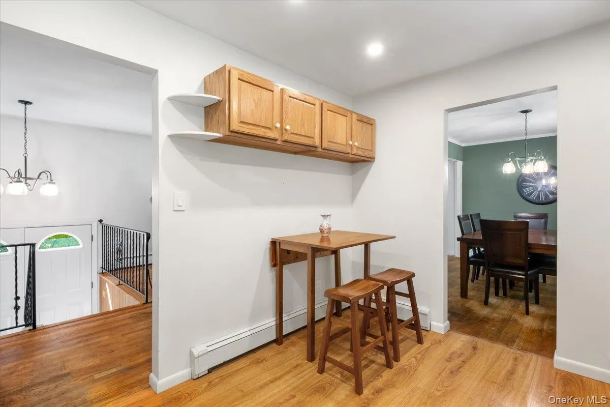 24 Willow Place, Cortlandt, NY, 3 Bedrooms Bedrooms, 7 Rooms Rooms,2 BathroomsBathrooms,Residential,For Rent,Willow,0,1049603 24 Willow Place, Cortlandt, NY, 3 Bedrooms Bedrooms, 7 Rooms Rooms,2 BathroomsBathrooms,Residential,For Rent,Willow,0,1049603