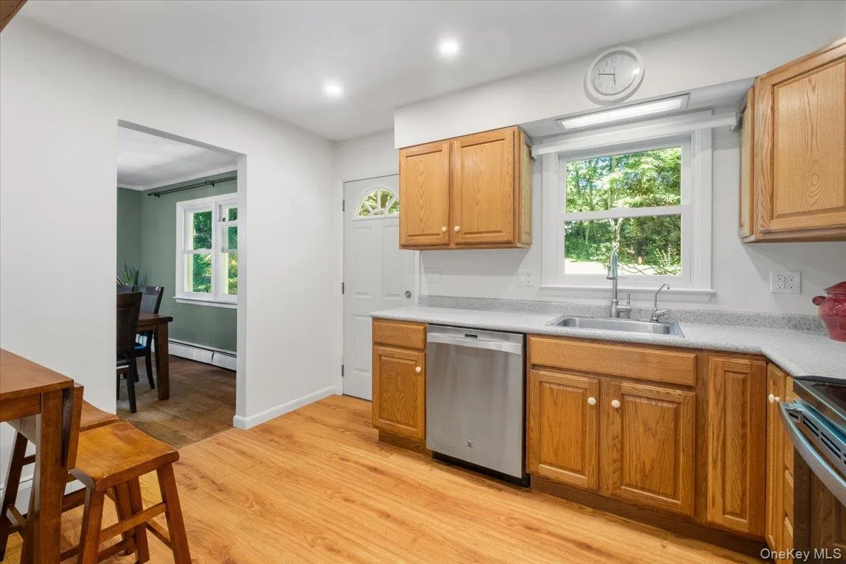 24 Willow Place, Cortlandt, NY, 3 Bedrooms Bedrooms, 7 Rooms Rooms,2 BathroomsBathrooms,Residential,For Rent,Willow,0,1049603 24 Willow Place, Cortlandt, NY, 3 Bedrooms Bedrooms, 7 Rooms Rooms,2 BathroomsBathrooms,Residential,For Rent,Willow,0,1049603