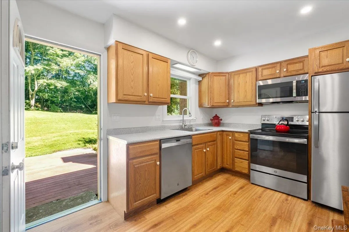 24 Willow Place, Cortlandt, NY, 3 Bedrooms Bedrooms, 7 Rooms Rooms,2 BathroomsBathrooms,Residential,For Rent,Willow,0,1049603 24 Willow Place, Cortlandt, NY, 3 Bedrooms Bedrooms, 7 Rooms Rooms,2 BathroomsBathrooms,Residential,For Rent,Willow,0,1049603