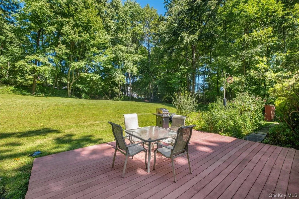 24 Willow Place, Cortlandt, NY, 3 Bedrooms Bedrooms, 7 Rooms Rooms,2 BathroomsBathrooms,Residential,For Rent,Willow,0,1049603 24 Willow Place, Cortlandt, NY, 3 Bedrooms Bedrooms, 7 Rooms Rooms,2 BathroomsBathrooms,Residential,For Rent,Willow,0,1049603