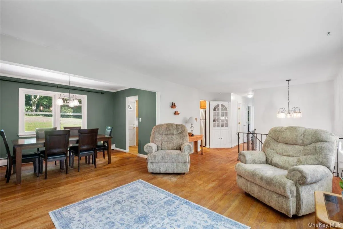 24 Willow Place, Cortlandt, NY, 3 Bedrooms Bedrooms, 7 Rooms Rooms,2 BathroomsBathrooms,Residential,For Rent,Willow,0,1049603 24 Willow Place, Cortlandt, NY, 3 Bedrooms Bedrooms, 7 Rooms Rooms,2 BathroomsBathrooms,Residential,For Rent,Willow,0,1049603