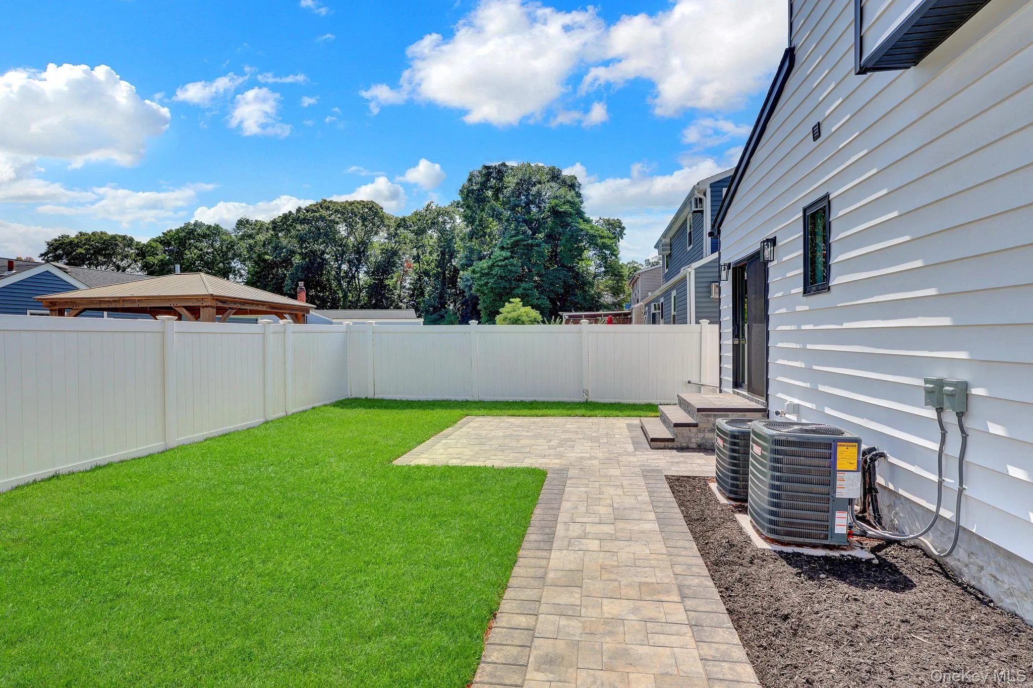 1370 Noel Court, Hempstead, NY, 5 Bedrooms Bedrooms, 11 Rooms Rooms,3 BathroomsBathrooms,Residential,For Rent,Noel,0,1049610 1370 Noel Court, Hempstead, NY, 5 Bedrooms Bedrooms, 11 Rooms Rooms,3 BathroomsBathrooms,Residential,For Rent,Noel,0,1049610