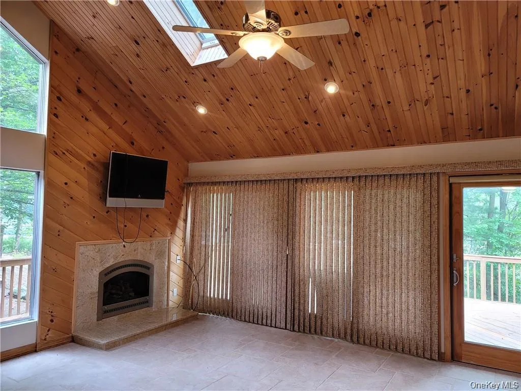 14 Lakeside Drive, Thompson, NY, 2 Bedrooms Bedrooms, 4 Rooms Rooms,3 BathroomsBathrooms,Residential Lease,For Rent,Lakeside,0,1049612 14 Lakeside Drive, Thompson, NY, 2 Bedrooms Bedrooms, 4 Rooms Rooms,3 BathroomsBathrooms,Residential Lease,For Rent,Lakeside,0,1049612