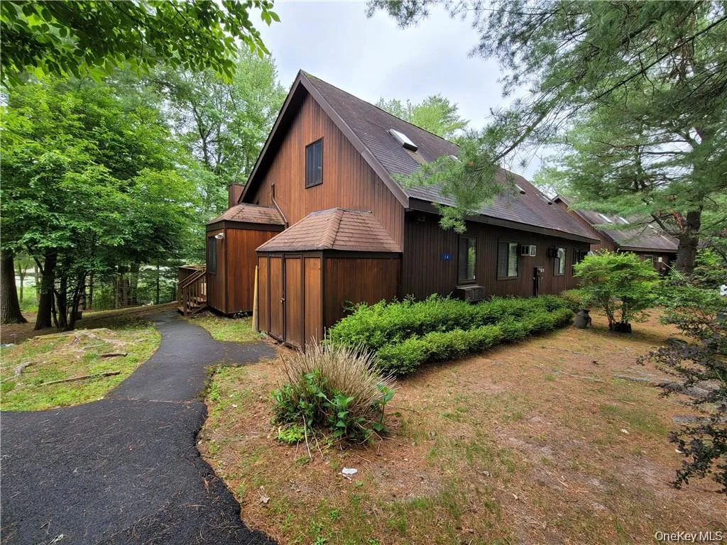 14 Lakeside Drive, Thompson, NY, 2 Bedrooms Bedrooms, 4 Rooms Rooms,3 BathroomsBathrooms,Residential Lease,For Rent,Lakeside,0,1049612 14 Lakeside Drive, Thompson, NY, 2 Bedrooms Bedrooms, 4 Rooms Rooms,3 BathroomsBathrooms,Residential Lease,For Rent,Lakeside,0,1049612