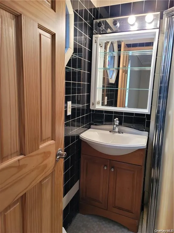 14 Lakeside Drive, Thompson, NY, 2 Bedrooms Bedrooms, 4 Rooms Rooms,3 BathroomsBathrooms,Residential Lease,For Rent,Lakeside,0,1049612 14 Lakeside Drive, Thompson, NY, 2 Bedrooms Bedrooms, 4 Rooms Rooms,3 BathroomsBathrooms,Residential Lease,For Rent,Lakeside,0,1049612