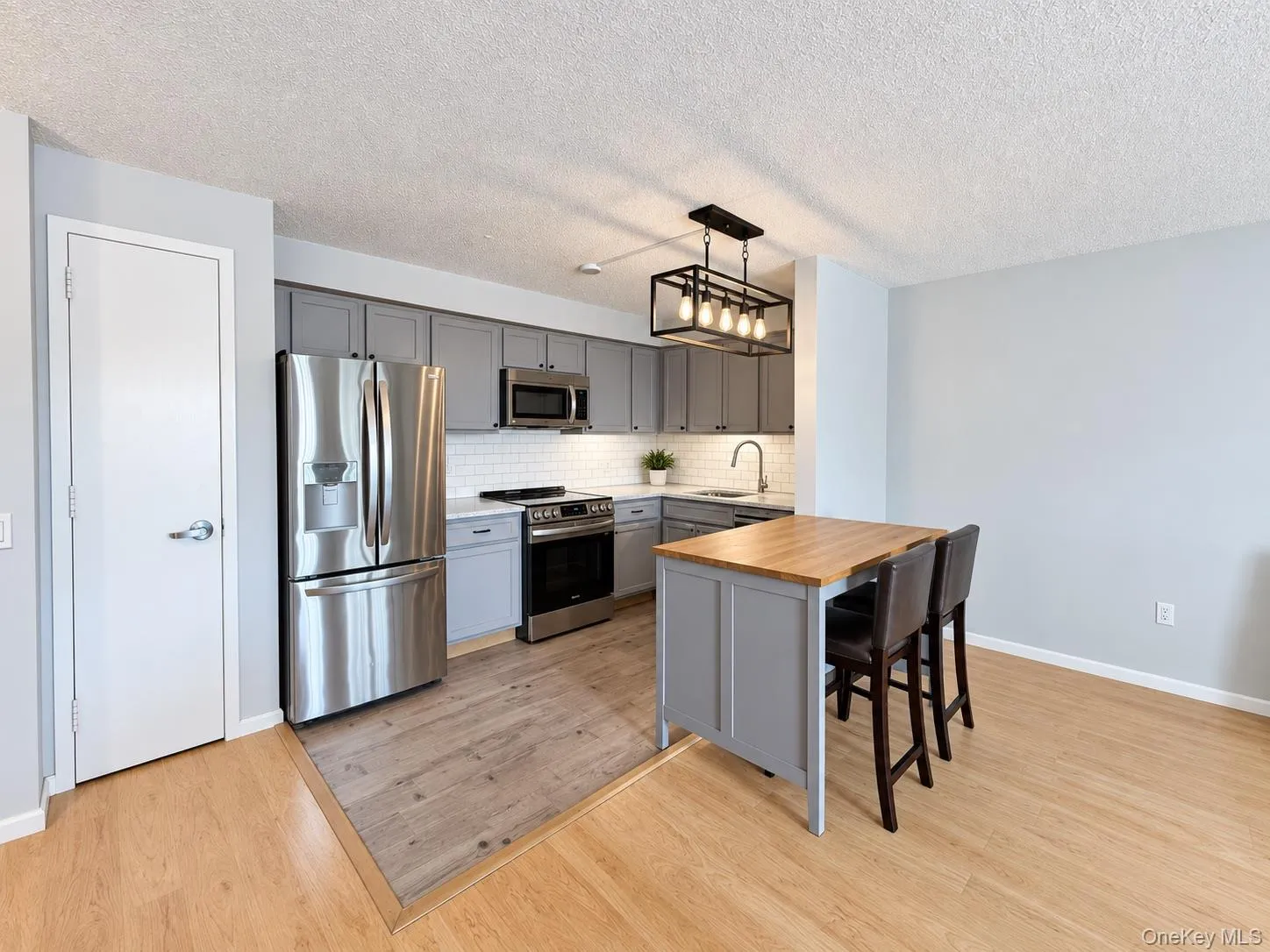 260 Beach 81st Street, New York, NY, 2 Bedrooms Bedrooms, 4 Rooms Rooms,1 BathroomBathrooms,Residential,For Rent,Beach 81st,0,1049618 260 Beach 81st Street, New York, NY, 2 Bedrooms Bedrooms, 4 Rooms Rooms,1 BathroomBathrooms,Residential,For Rent,Beach 81st,0,1049618