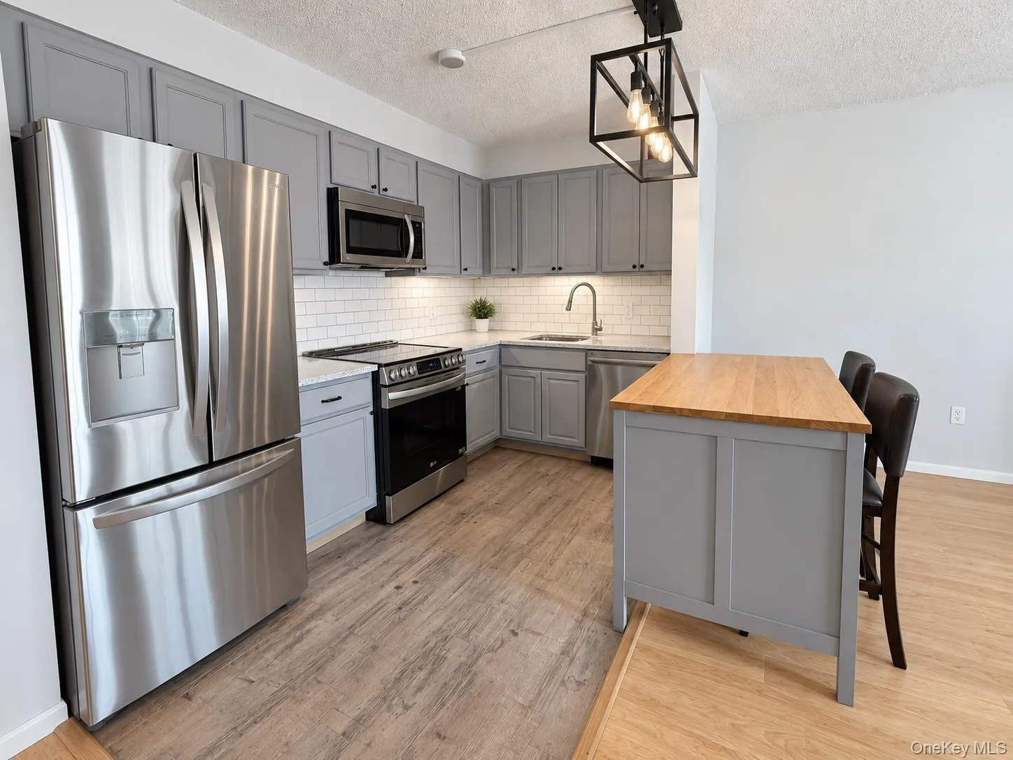 260 Beach 81st Street, New York, NY, 2 Bedrooms Bedrooms, 4 Rooms Rooms,1 BathroomBathrooms,Residential,For Rent,Beach 81st,0,1049618 260 Beach 81st Street, New York, NY, 2 Bedrooms Bedrooms, 4 Rooms Rooms,1 BathroomBathrooms,Residential,For Rent,Beach 81st,0,1049618
