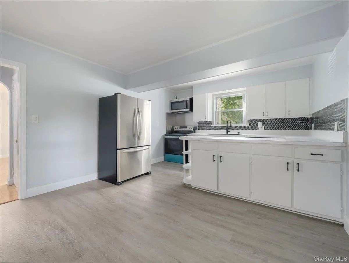 1 Henry Court, Clarkstown, NY, 3 Bedrooms Bedrooms, 7 Rooms Rooms,2 BathroomsBathrooms,Residential Lease,For Rent,Henry,0,1049621 1 Henry Court, Clarkstown, NY, 3 Bedrooms Bedrooms, 7 Rooms Rooms,2 BathroomsBathrooms,Residential Lease,For Rent,Henry,0,1049621