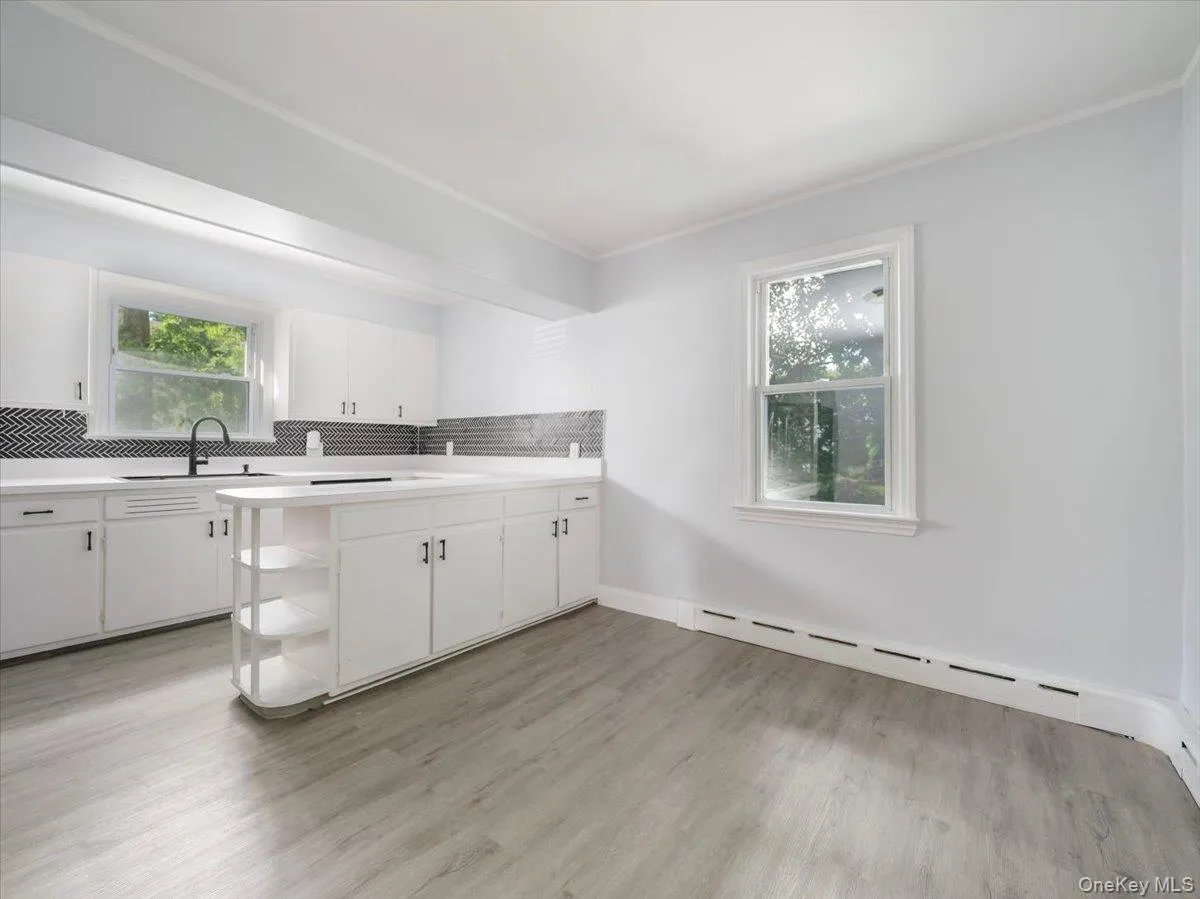 1 Henry Court, Clarkstown, NY, 3 Bedrooms Bedrooms, 7 Rooms Rooms,2 BathroomsBathrooms,Residential Lease,For Rent,Henry,0,1049621 1 Henry Court, Clarkstown, NY, 3 Bedrooms Bedrooms, 7 Rooms Rooms,2 BathroomsBathrooms,Residential Lease,For Rent,Henry,0,1049621