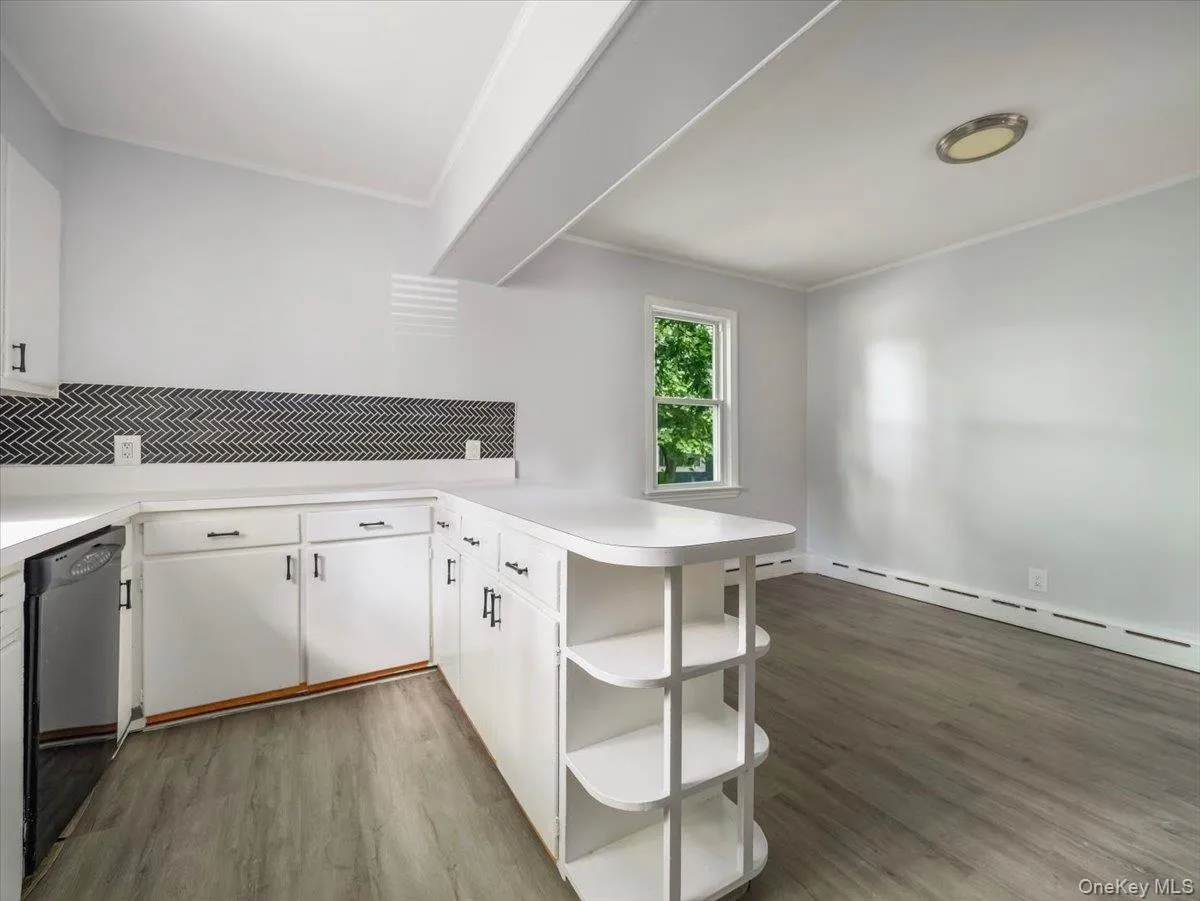 1 Henry Court, Clarkstown, NY, 3 Bedrooms Bedrooms, 7 Rooms Rooms,2 BathroomsBathrooms,Residential Lease,For Rent,Henry,0,1049621 1 Henry Court, Clarkstown, NY, 3 Bedrooms Bedrooms, 7 Rooms Rooms,2 BathroomsBathrooms,Residential Lease,For Rent,Henry,0,1049621
