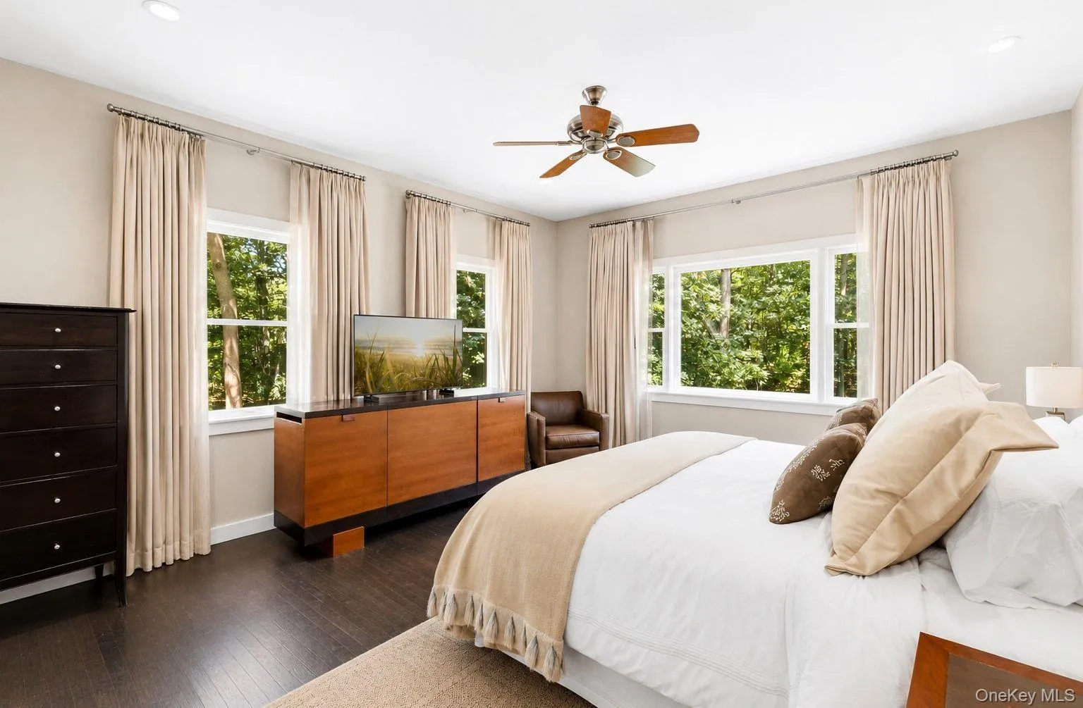 36 Pepperidge Lane, East Hampton, New York 11930