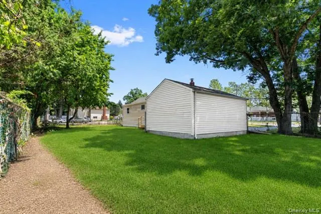 1340 Manor Lane, Islip, NY, 4 Bedrooms Bedrooms, 6 Rooms Rooms,2 BathroomsBathrooms,Residential,For Rent,Manor,0,1049627 1340 Manor Lane, Islip, NY, 4 Bedrooms Bedrooms, 6 Rooms Rooms,2 BathroomsBathrooms,Residential,For Rent,Manor,0,1049627