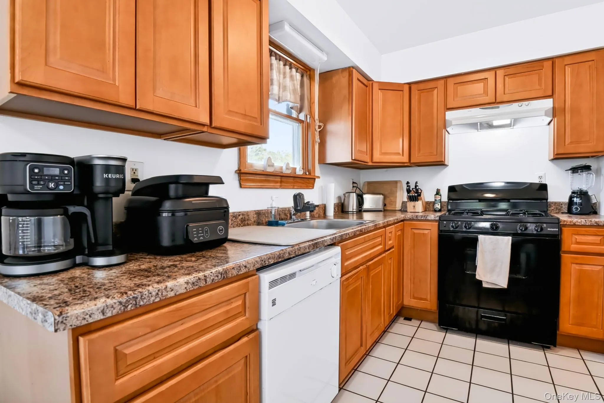 21 Darin Road, Warwick (town), NY, 3 Bedrooms Bedrooms, 9 Rooms Rooms,2 BathroomsBathrooms,Residential Lease,For Rent,Darin,0,1049635 21 Darin Road, Warwick (town), NY, 3 Bedrooms Bedrooms, 9 Rooms Rooms,2 BathroomsBathrooms,Residential Lease,For Rent,Darin,0,1049635