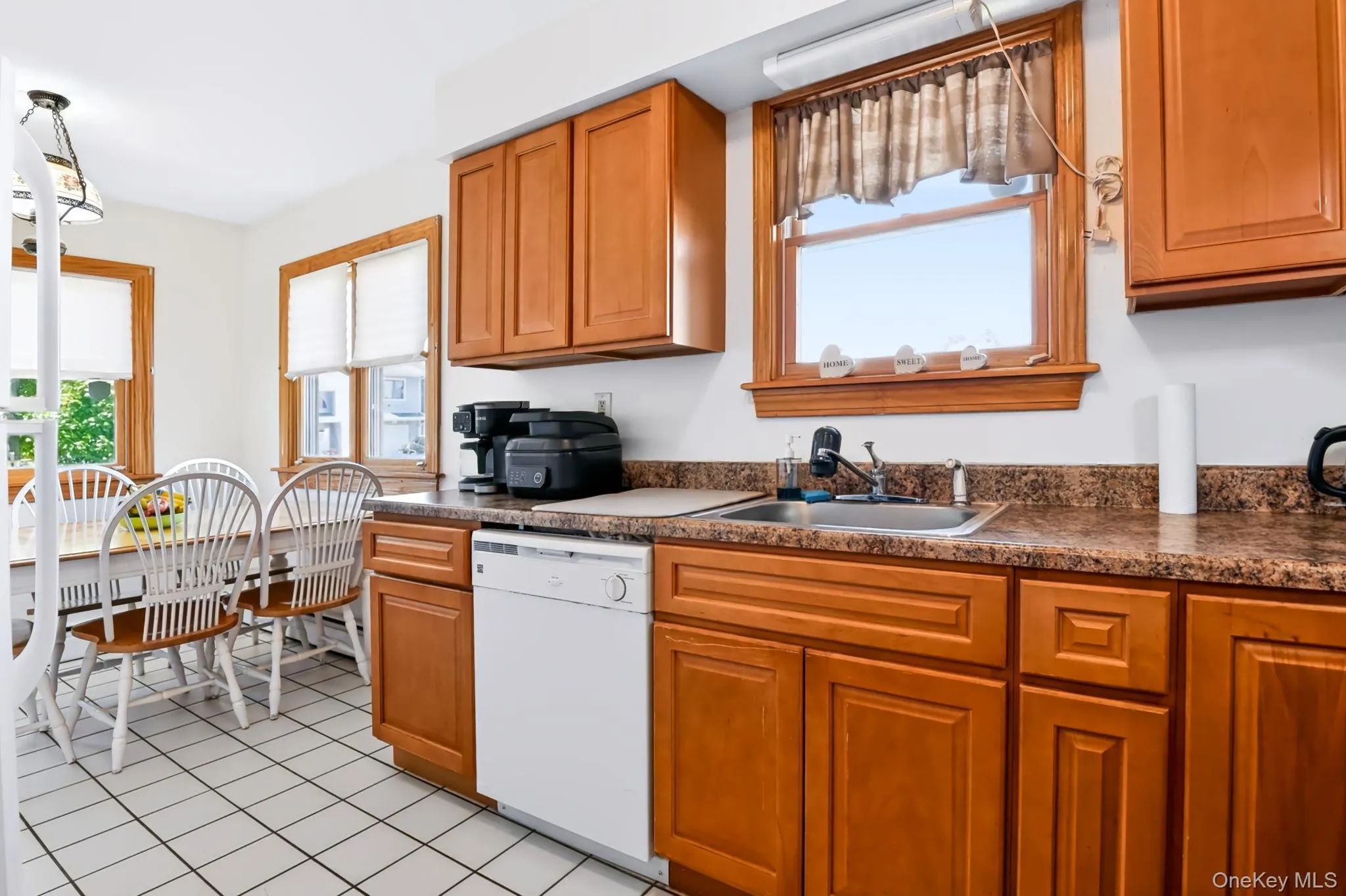 21 Darin Road, Warwick (town), NY, 3 Bedrooms Bedrooms, 9 Rooms Rooms,2 BathroomsBathrooms,Residential Lease,For Rent,Darin,0,1049635 21 Darin Road, Warwick (town), NY, 3 Bedrooms Bedrooms, 9 Rooms Rooms,2 BathroomsBathrooms,Residential Lease,For Rent,Darin,0,1049635