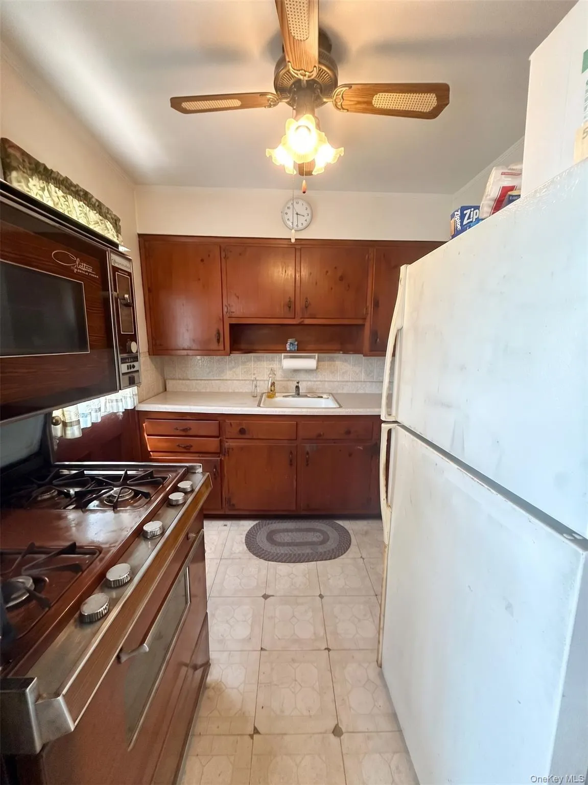 124 Westwood Road, Oyster Bay, NY, 4 Bedrooms Bedrooms, 7 Rooms Rooms,2 BathroomsBathrooms,Residential,For Rent,Westwood,0,1049637 124 Westwood Road, Oyster Bay, NY, 4 Bedrooms Bedrooms, 7 Rooms Rooms,2 BathroomsBathrooms,Residential,For Rent,Westwood,0,1049637