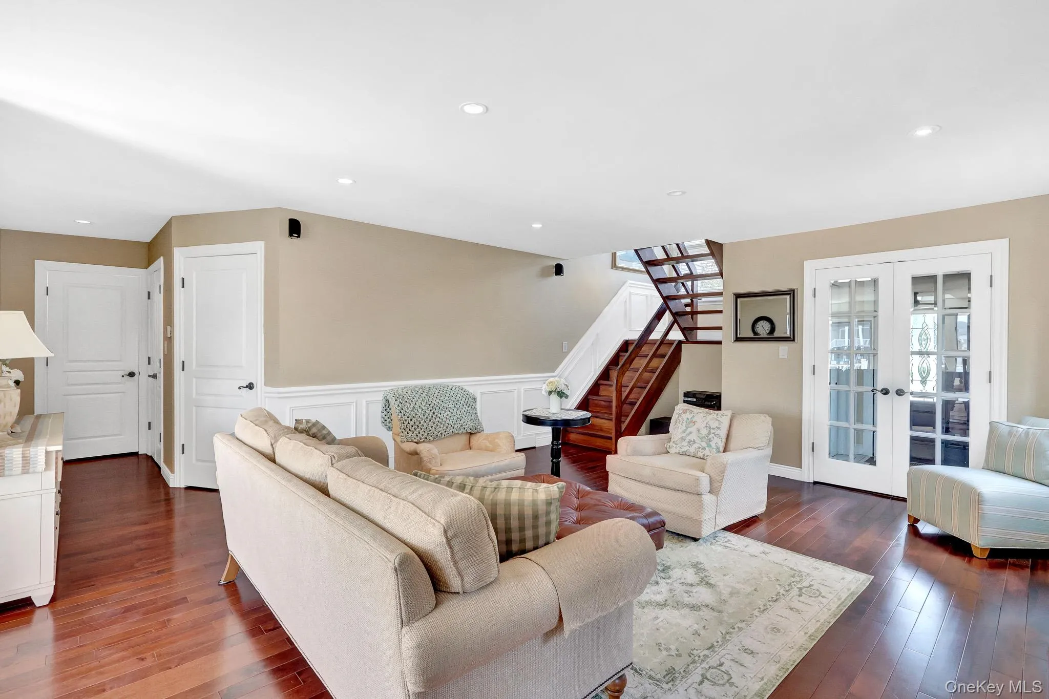 12 Jetmore Place, Oyster Bay, NY, 4 Bedrooms Bedrooms, 7 Rooms Rooms,2 BathroomsBathrooms,Residential,For Rent,Jetmore,0,1049641 12 Jetmore Place, Oyster Bay, NY, 4 Bedrooms Bedrooms, 7 Rooms Rooms,2 BathroomsBathrooms,Residential,For Rent,Jetmore,0,1049641
