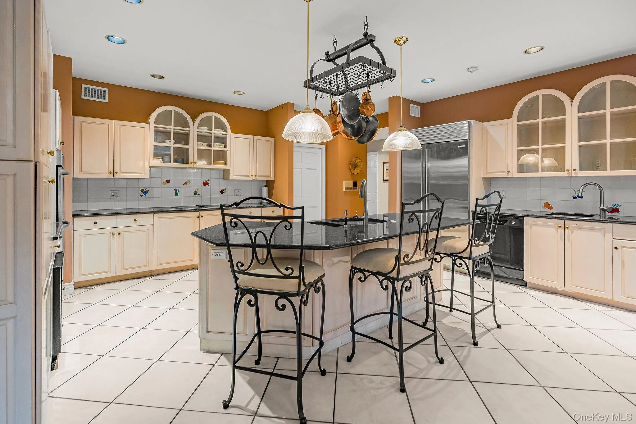 4 Ariana Court, Oyster Bay, NY, 5 Bedrooms Bedrooms, 12 Rooms Rooms,5 BathroomsBathrooms,Residential,For Rent,Ariana,0,1049643 4 Ariana Court, Oyster Bay, NY, 5 Bedrooms Bedrooms, 12 Rooms Rooms,5 BathroomsBathrooms,Residential,For Rent,Ariana,0,1049643