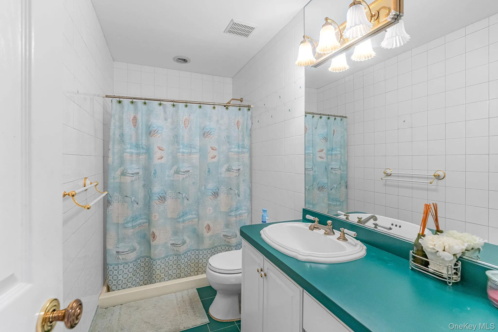 4 Ariana Court, Oyster Bay, NY, 5 Bedrooms Bedrooms, 12 Rooms Rooms,5 BathroomsBathrooms,Residential,For Rent,Ariana,0,1049643 4 Ariana Court, Oyster Bay, NY, 5 Bedrooms Bedrooms, 12 Rooms Rooms,5 BathroomsBathrooms,Residential,For Rent,Ariana,0,1049643