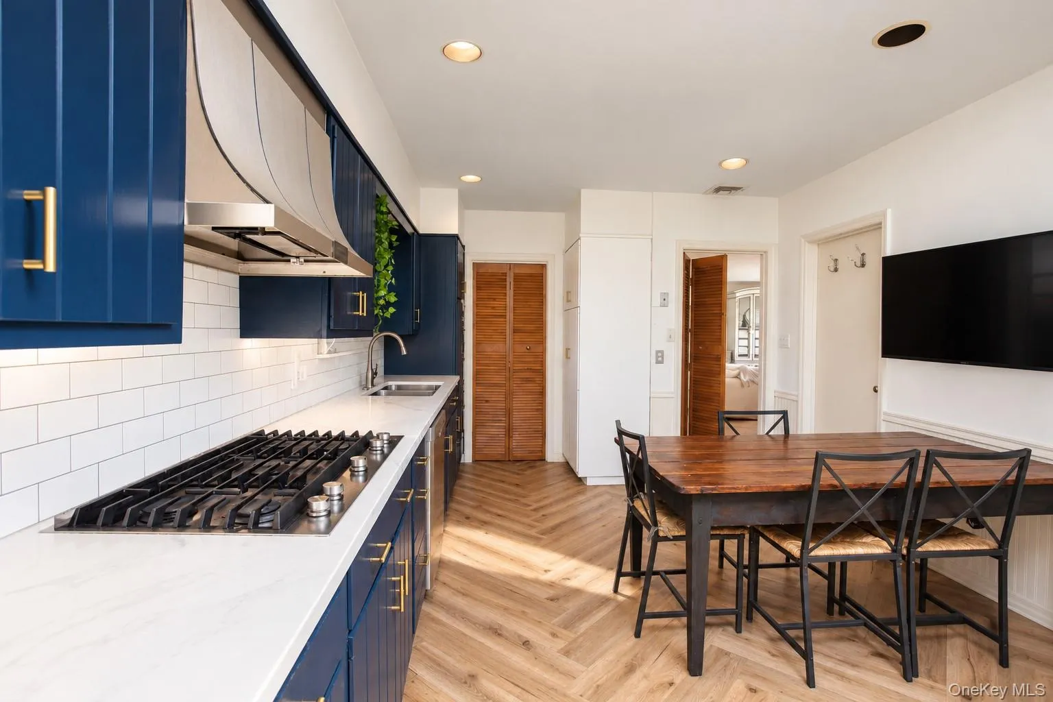 455 Park Avenue, Long Beach, NY, 4 Bedrooms Bedrooms, 9 Rooms Rooms,3 BathroomsBathrooms,Residential Lease,For Rent,Park,0,1049648 455 Park Avenue, Long Beach, NY, 4 Bedrooms Bedrooms, 9 Rooms Rooms,3 BathroomsBathrooms,Residential Lease,For Rent,Park,0,1049648
