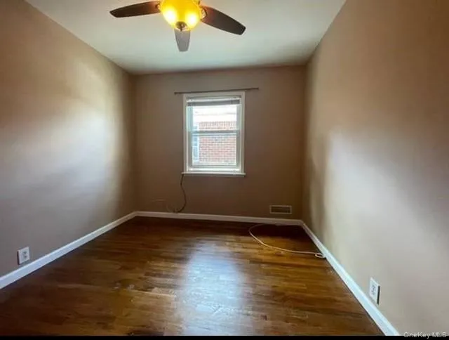 166-12 Union Turnpike, New York, NY, 3 Bedrooms Bedrooms, 7 Rooms Rooms,1 BathroomBathrooms,Residential Lease,For Rent,Union,0,1049651 166-12 Union Turnpike, New York, NY, 3 Bedrooms Bedrooms, 7 Rooms Rooms,1 BathroomBathrooms,Residential Lease,For Rent,Union,0,1049651