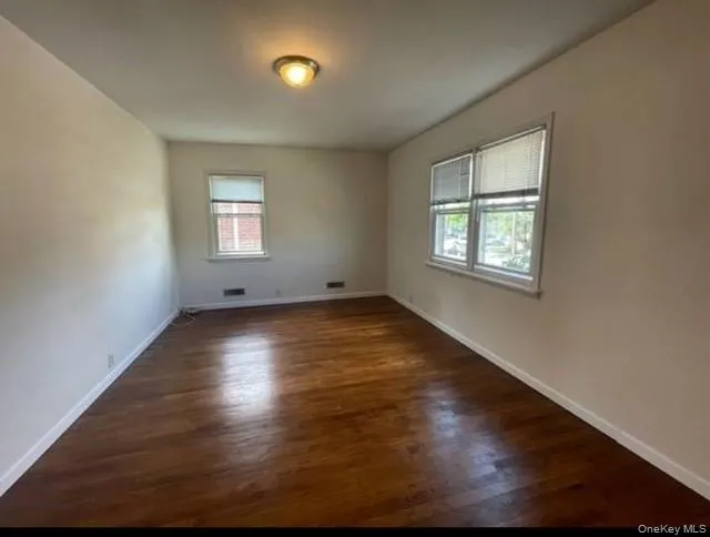 166-12 Union Turnpike, New York, NY, 3 Bedrooms Bedrooms, 7 Rooms Rooms,1 BathroomBathrooms,Residential Lease,For Rent,Union,0,1049651 166-12 Union Turnpike, New York, NY, 3 Bedrooms Bedrooms, 7 Rooms Rooms,1 BathroomBathrooms,Residential Lease,For Rent,Union,0,1049651