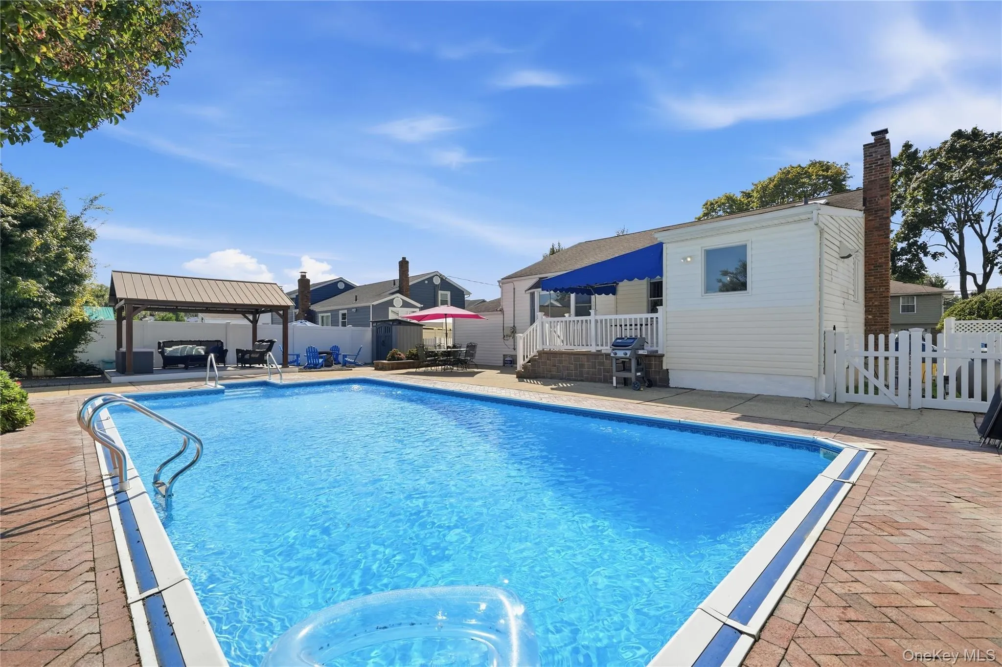 195 Utica Avenue, Oyster Bay, NY, 3 Bedrooms Bedrooms, 7 Rooms Rooms,1 BathroomBathrooms,Residential,For Rent,Utica,0,1049662 195 Utica Avenue, Oyster Bay, NY, 3 Bedrooms Bedrooms, 7 Rooms Rooms,1 BathroomBathrooms,Residential,For Rent,Utica,0,1049662