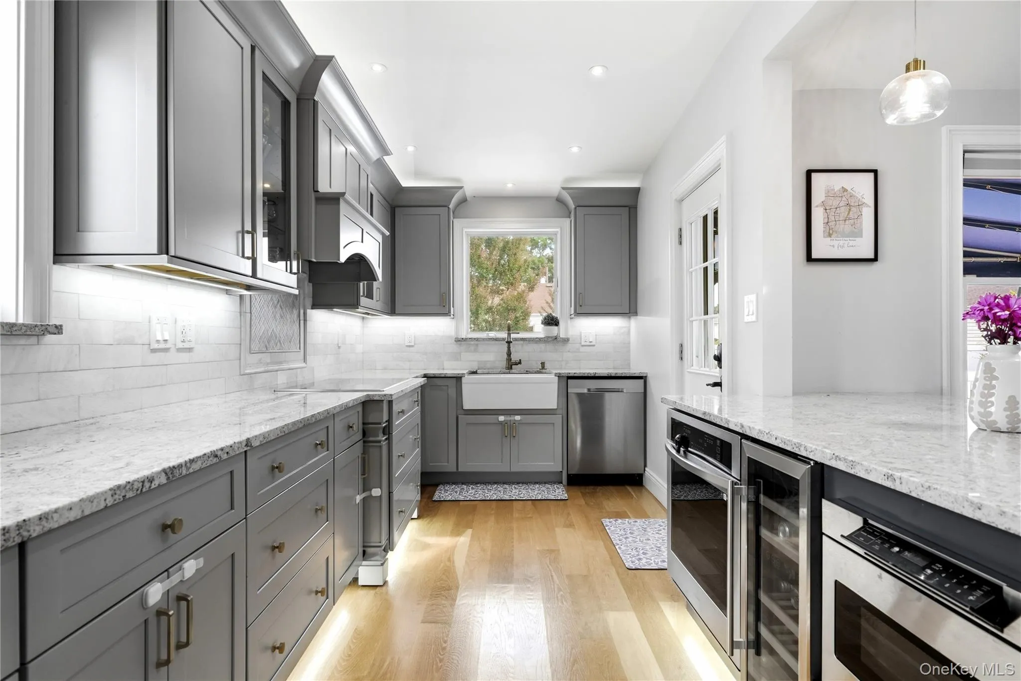 195 Utica Avenue, Oyster Bay, NY, 3 Bedrooms Bedrooms, 7 Rooms Rooms,1 BathroomBathrooms,Residential,For Rent,Utica,0,1049662 195 Utica Avenue, Oyster Bay, NY, 3 Bedrooms Bedrooms, 7 Rooms Rooms,1 BathroomBathrooms,Residential,For Rent,Utica,0,1049662