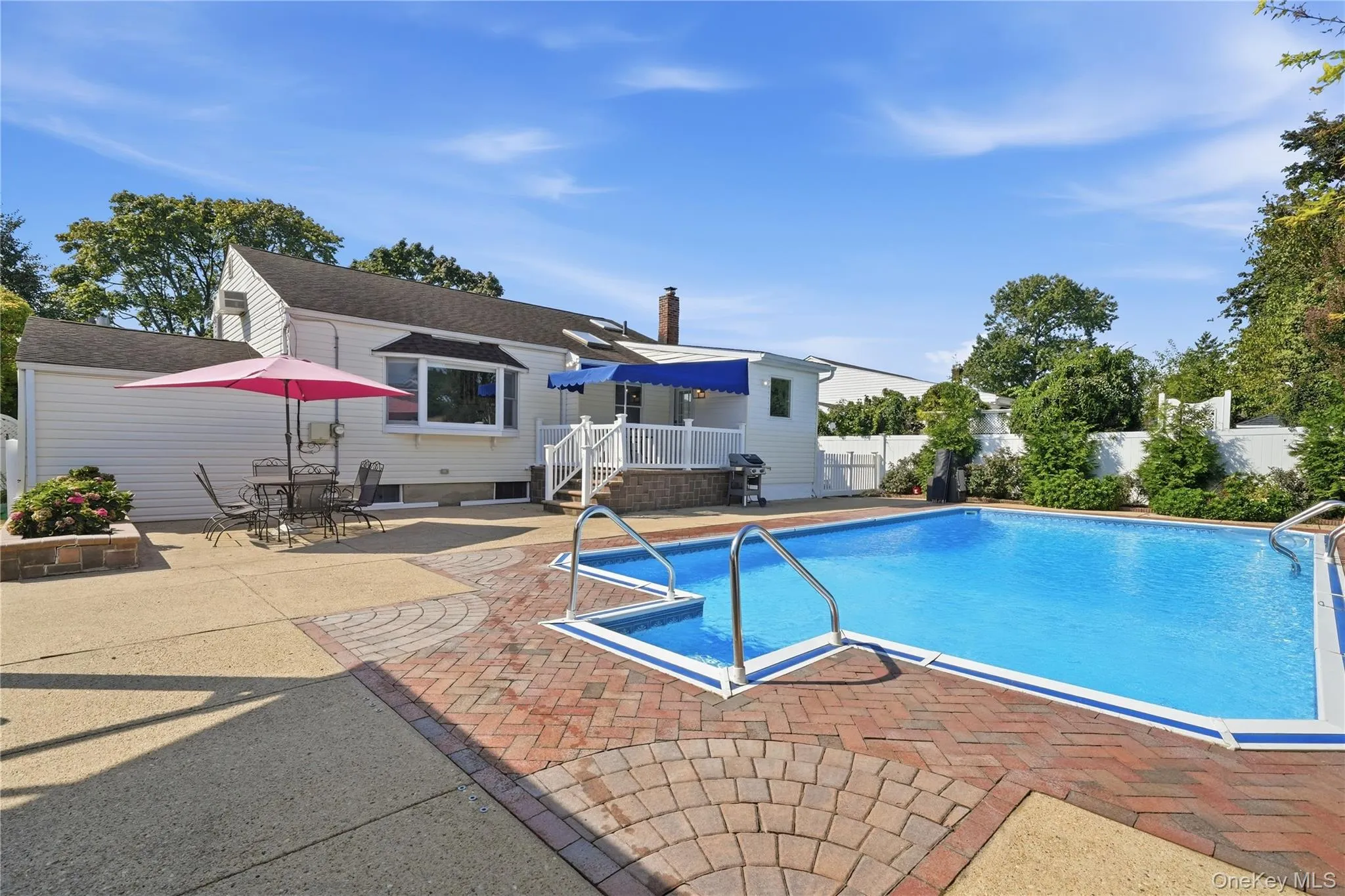 195 Utica Avenue, Oyster Bay, NY, 3 Bedrooms Bedrooms, 7 Rooms Rooms,1 BathroomBathrooms,Residential,For Rent,Utica,0,1049662 195 Utica Avenue, Oyster Bay, NY, 3 Bedrooms Bedrooms, 7 Rooms Rooms,1 BathroomBathrooms,Residential,For Rent,Utica,0,1049662