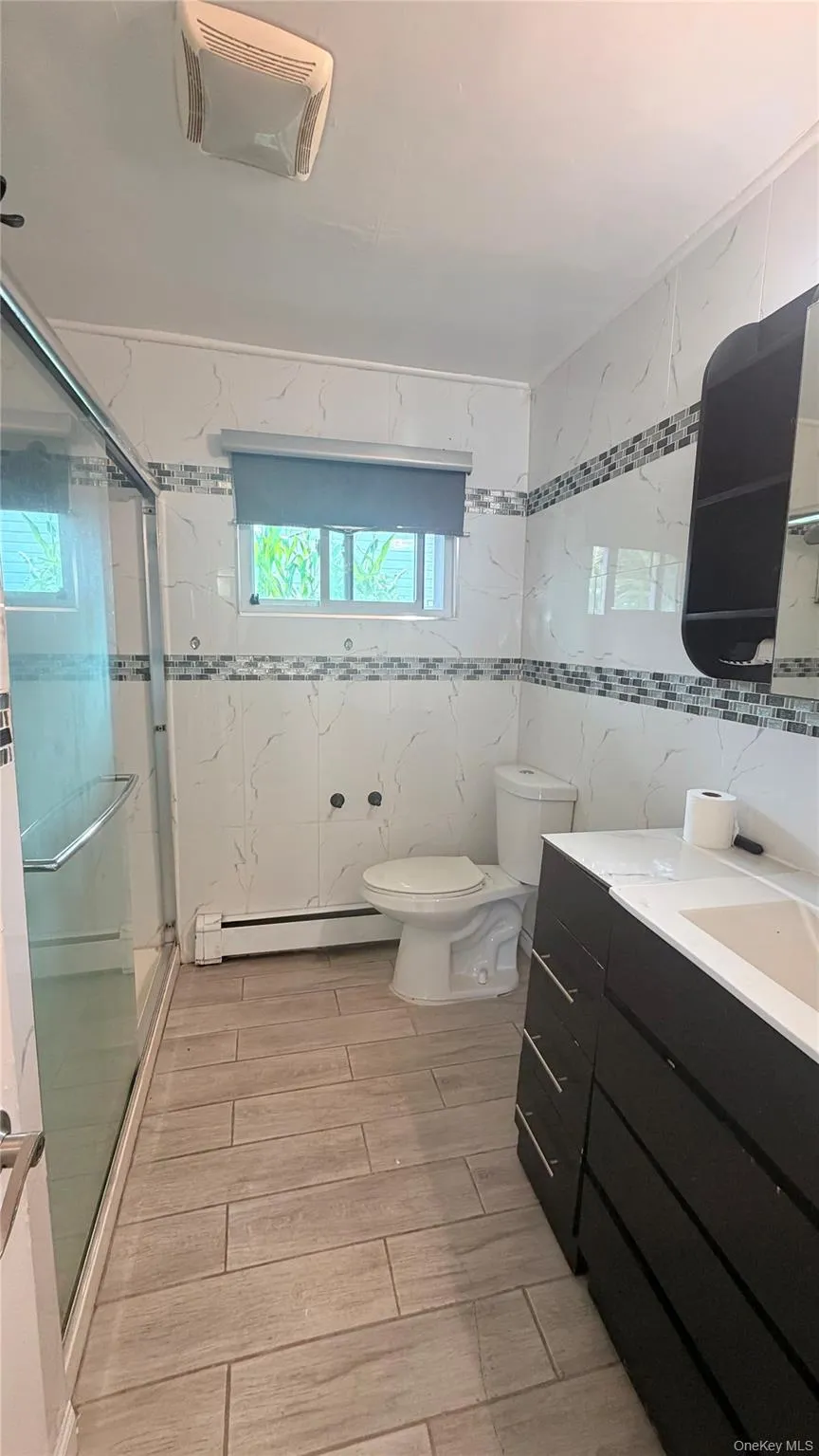 Miller Road, Oyster Bay, NY, 2 Bedrooms Bedrooms, 3 Rooms Rooms,1 BathroomBathrooms,Residential Lease,For Rent,Miller,0,1049672 Miller Road, Oyster Bay, NY, 2 Bedrooms Bedrooms, 3 Rooms Rooms,1 BathroomBathrooms,Residential Lease,For Rent,Miller,0,1049672