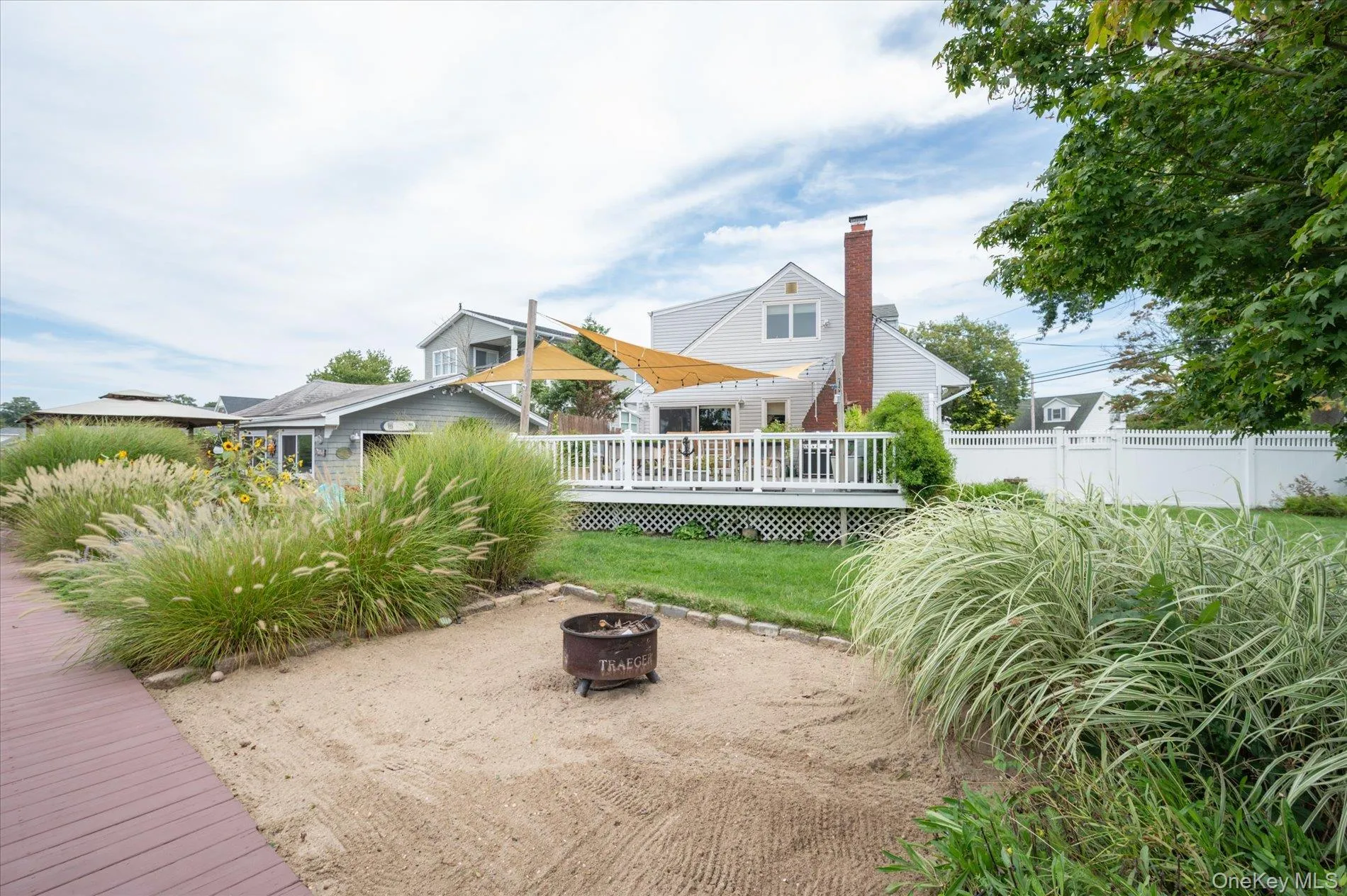 15 Lincoln Avenue, Oyster Bay, NY, 3 Bedrooms Bedrooms, 6 Rooms Rooms,2 BathroomsBathrooms,Residential,For Rent,Lincoln,0,1049673 15 Lincoln Avenue, Oyster Bay, NY, 3 Bedrooms Bedrooms, 6 Rooms Rooms,2 BathroomsBathrooms,Residential,For Rent,Lincoln,0,1049673