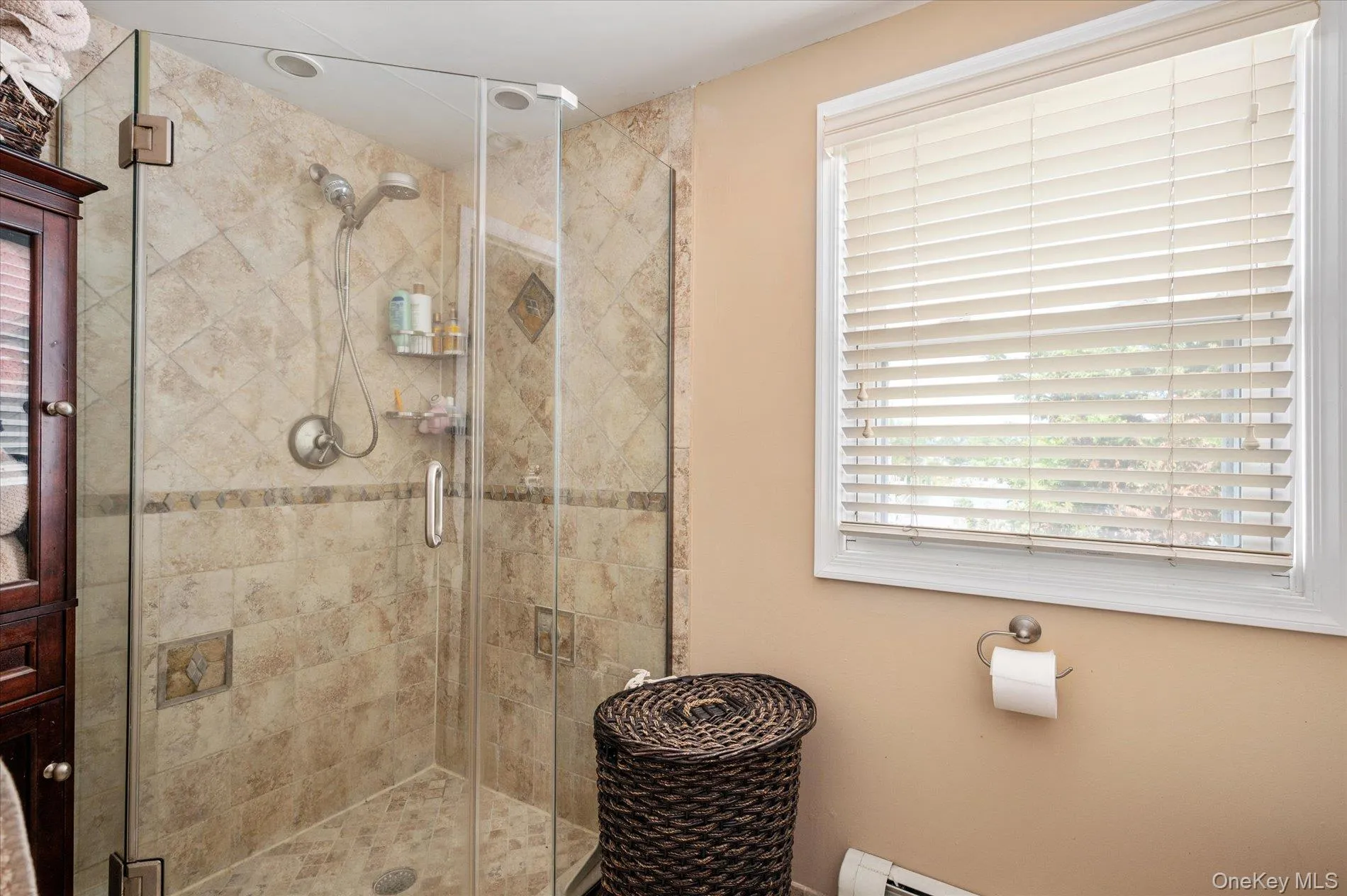 15 Lincoln Avenue, Oyster Bay, NY, 3 Bedrooms Bedrooms, 6 Rooms Rooms,2 BathroomsBathrooms,Residential,For Rent,Lincoln,0,1049673 15 Lincoln Avenue, Oyster Bay, NY, 3 Bedrooms Bedrooms, 6 Rooms Rooms,2 BathroomsBathrooms,Residential,For Rent,Lincoln,0,1049673