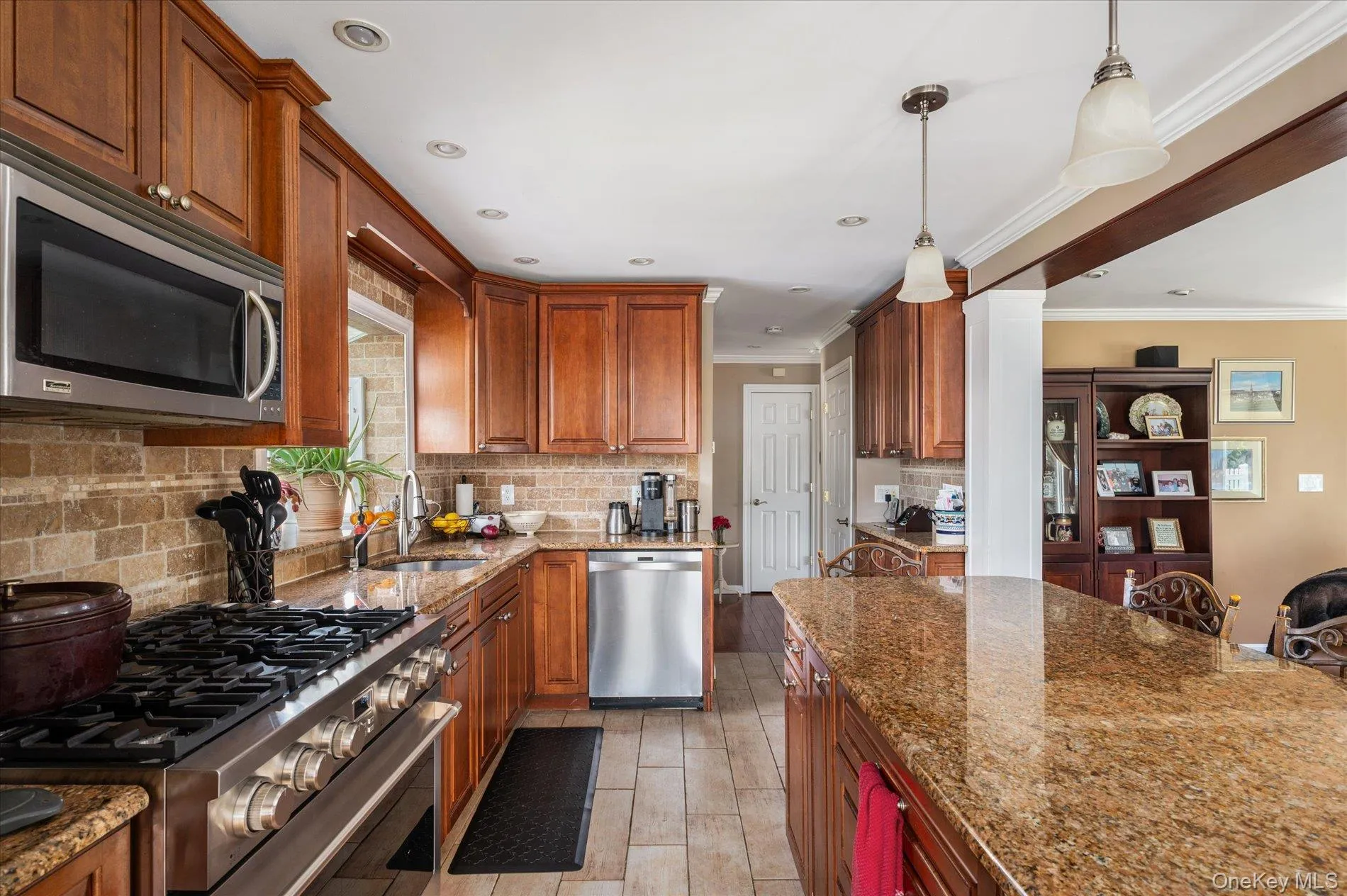 15 Lincoln Avenue, Oyster Bay, NY, 3 Bedrooms Bedrooms, 6 Rooms Rooms,2 BathroomsBathrooms,Residential,For Rent,Lincoln,0,1049673 15 Lincoln Avenue, Oyster Bay, NY, 3 Bedrooms Bedrooms, 6 Rooms Rooms,2 BathroomsBathrooms,Residential,For Rent,Lincoln,0,1049673