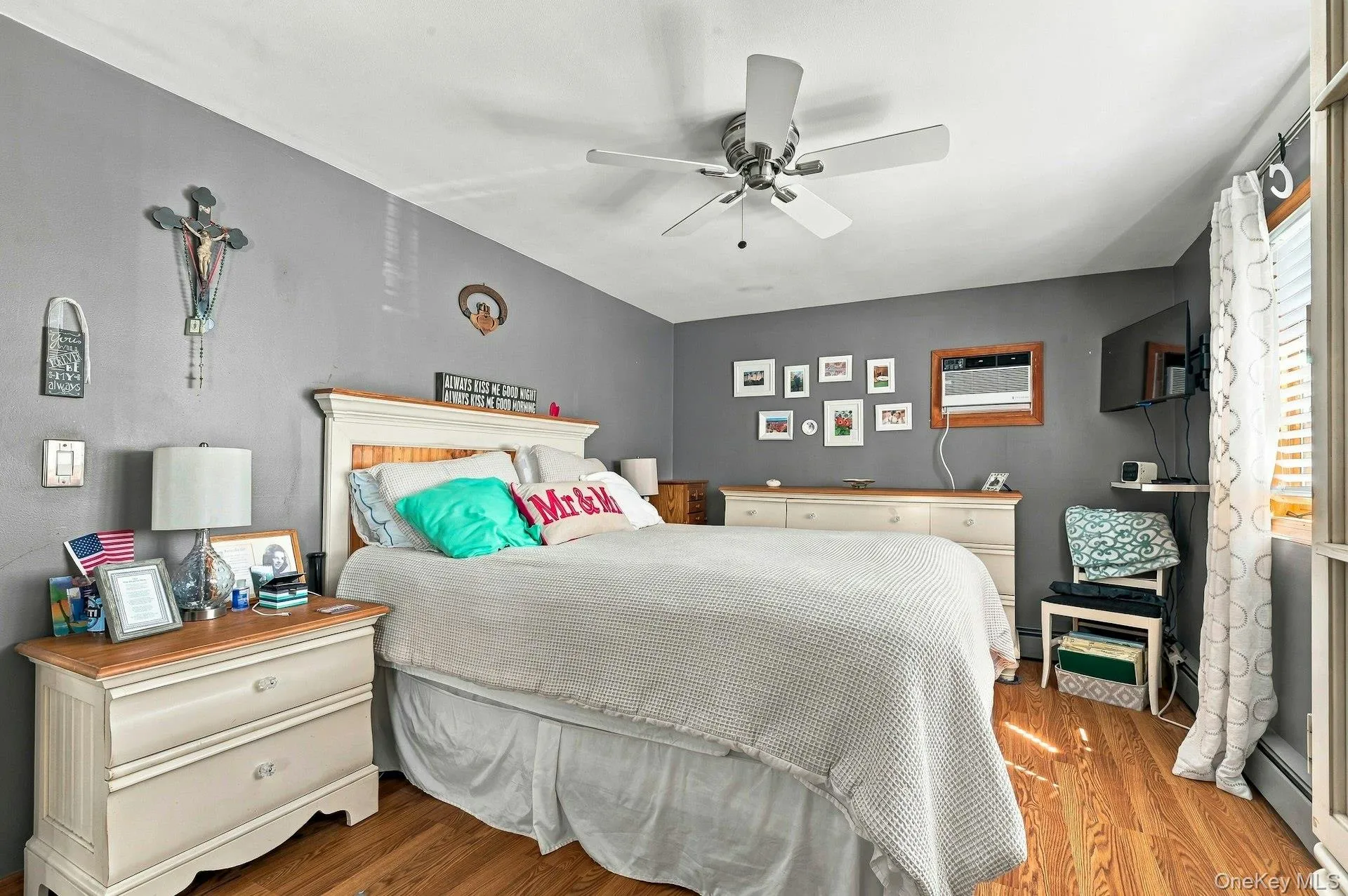 724 Sandra Avenue, Islip, NY, 5 Bedrooms Bedrooms, 11 Rooms Rooms,2 BathroomsBathrooms,Residential,For Rent,Sandra,0,1049682 724 Sandra Avenue, Islip, NY, 5 Bedrooms Bedrooms, 11 Rooms Rooms,2 BathroomsBathrooms,Residential,For Rent,Sandra,0,1049682