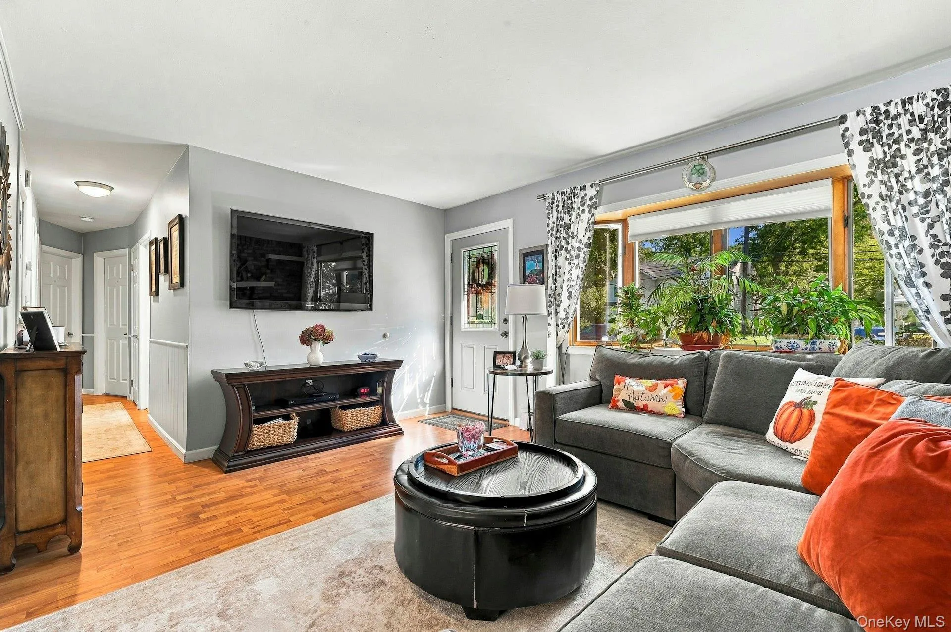 724 Sandra Avenue, Islip, NY, 5 Bedrooms Bedrooms, 11 Rooms Rooms,2 BathroomsBathrooms,Residential,For Rent,Sandra,0,1049682 724 Sandra Avenue, Islip, NY, 5 Bedrooms Bedrooms, 11 Rooms Rooms,2 BathroomsBathrooms,Residential,For Rent,Sandra,0,1049682