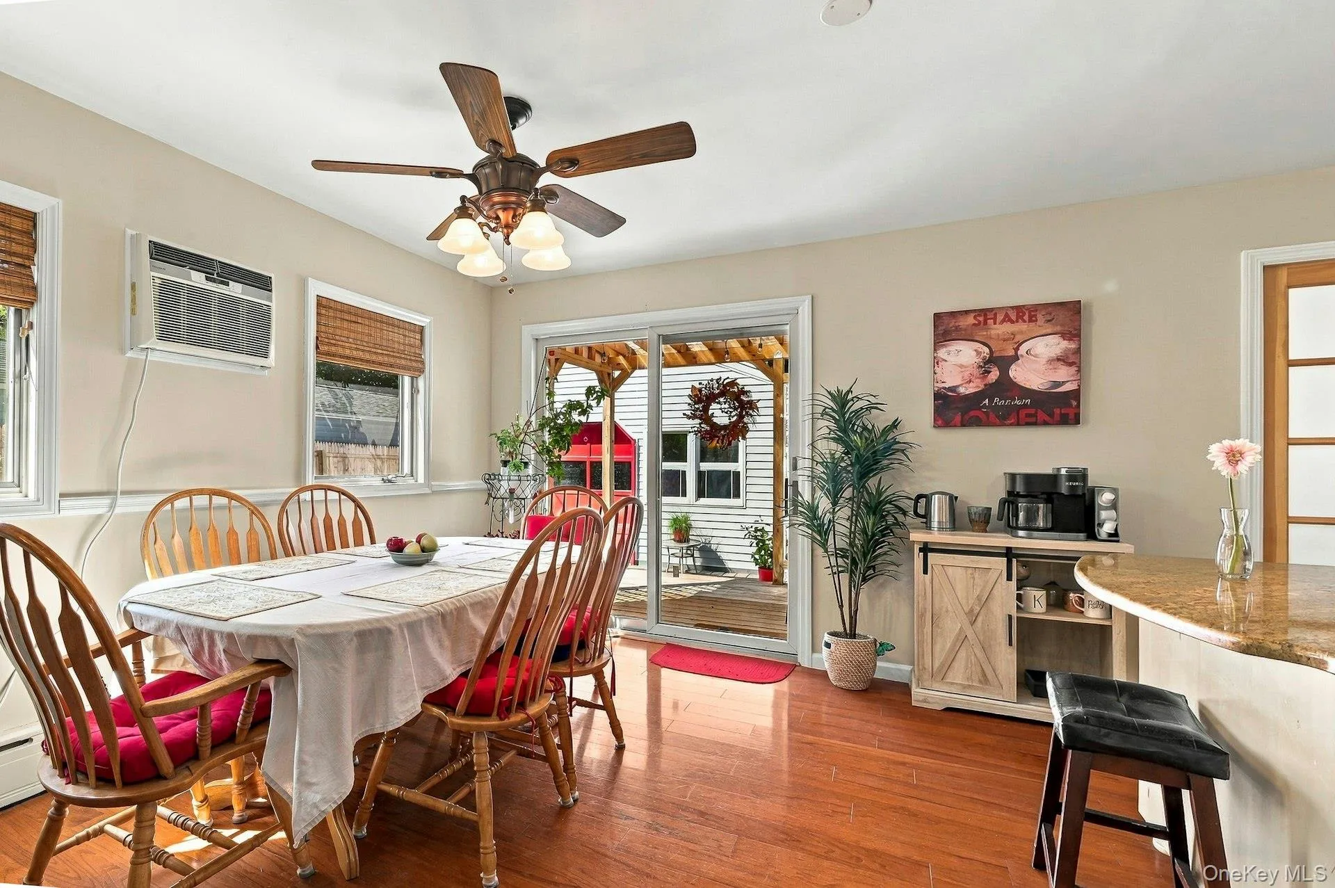 724 Sandra Avenue, Islip, NY, 5 Bedrooms Bedrooms, 11 Rooms Rooms,2 BathroomsBathrooms,Residential,For Rent,Sandra,0,1049682 724 Sandra Avenue, Islip, NY, 5 Bedrooms Bedrooms, 11 Rooms Rooms,2 BathroomsBathrooms,Residential,For Rent,Sandra,0,1049682