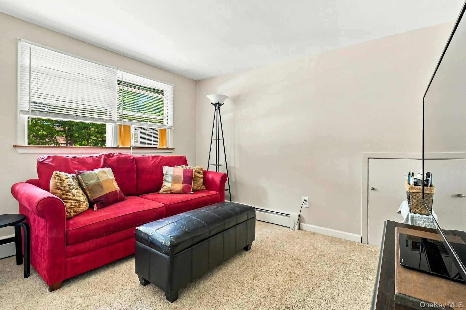 724 Sandra Avenue, Islip, NY, 5 Bedrooms Bedrooms, 11 Rooms Rooms,2 BathroomsBathrooms,Residential,For Rent,Sandra,0,1049682 724 Sandra Avenue, Islip, NY, 5 Bedrooms Bedrooms, 11 Rooms Rooms,2 BathroomsBathrooms,Residential,For Rent,Sandra,0,1049682