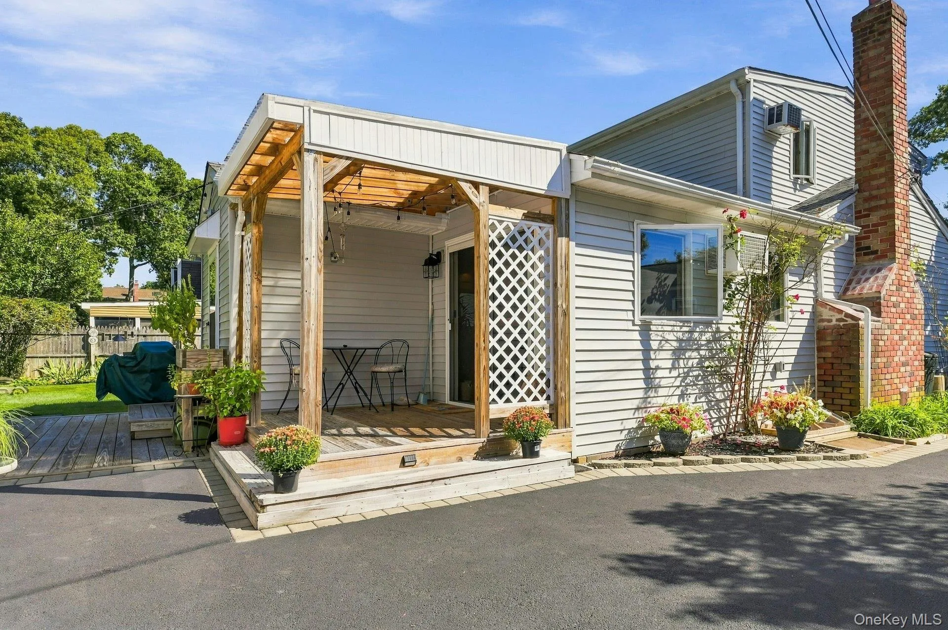 724 Sandra Avenue, Islip, NY, 5 Bedrooms Bedrooms, 11 Rooms Rooms,2 BathroomsBathrooms,Residential,For Rent,Sandra,0,1049682 724 Sandra Avenue, Islip, NY, 5 Bedrooms Bedrooms, 11 Rooms Rooms,2 BathroomsBathrooms,Residential,For Rent,Sandra,0,1049682