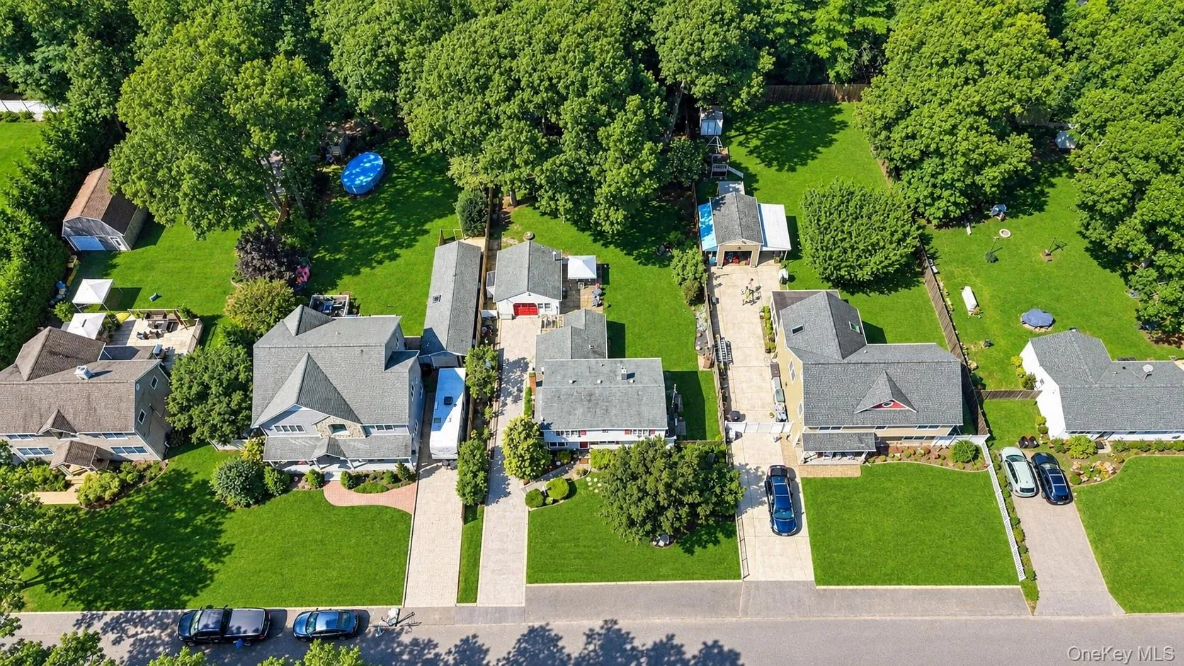 724 Sandra Avenue, Islip, NY, 5 Bedrooms Bedrooms, 11 Rooms Rooms,2 BathroomsBathrooms,Residential,For Rent,Sandra,0,1049682 724 Sandra Avenue, Islip, NY, 5 Bedrooms Bedrooms, 11 Rooms Rooms,2 BathroomsBathrooms,Residential,For Rent,Sandra,0,1049682