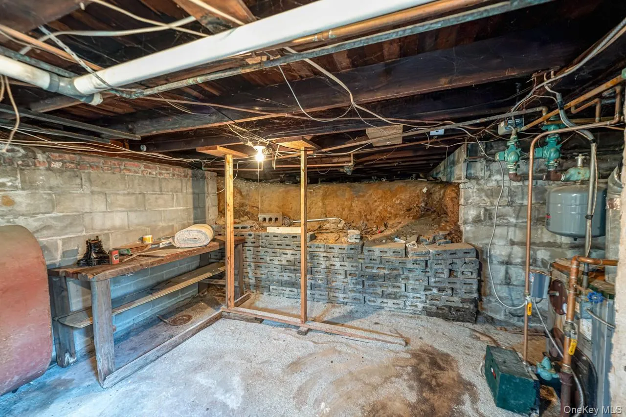 67 Joseph Place, Smithtown, NY, 1 Bedroom Bedrooms, 4 Rooms Rooms,1 BathroomBathrooms,Residential,For Rent,Joseph,0,1049686 67 Joseph Place, Smithtown, NY, 1 Bedroom Bedrooms, 4 Rooms Rooms,1 BathroomBathrooms,Residential,For Rent,Joseph,0,1049686
