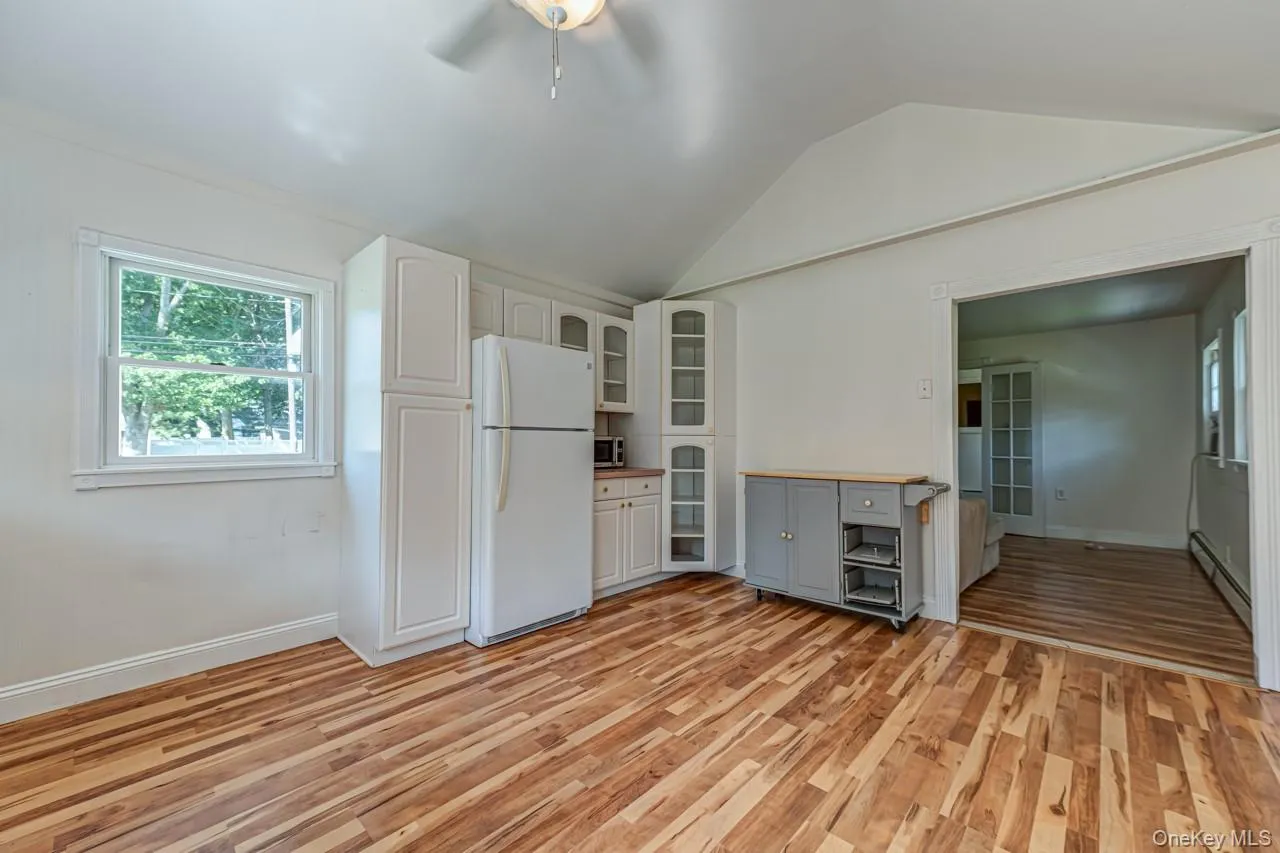 67 Joseph Place, Smithtown, NY, 1 Bedroom Bedrooms, 4 Rooms Rooms,1 BathroomBathrooms,Residential,For Rent,Joseph,0,1049686 67 Joseph Place, Smithtown, NY, 1 Bedroom Bedrooms, 4 Rooms Rooms,1 BathroomBathrooms,Residential,For Rent,Joseph,0,1049686