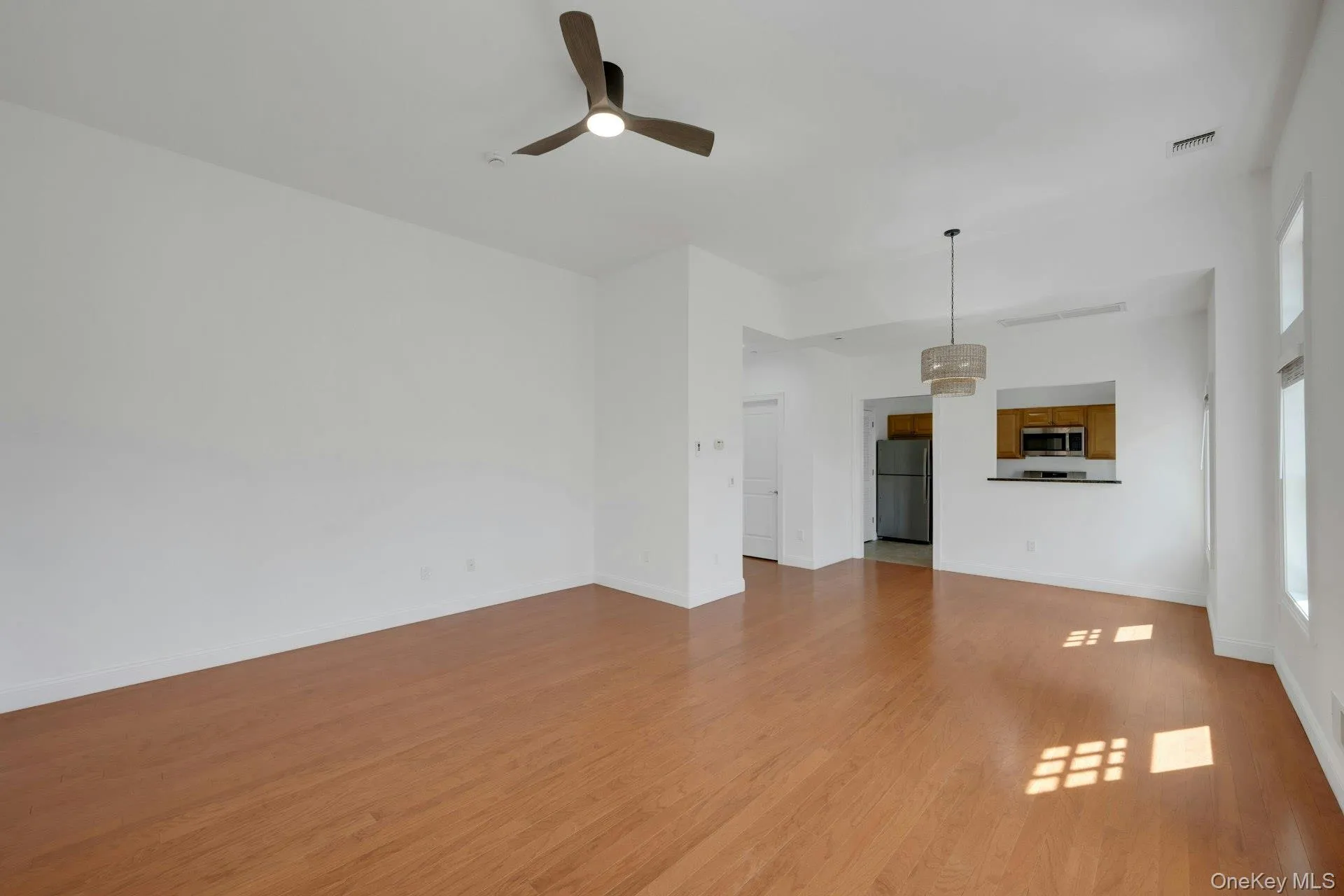 402 Main Street, North Castle, NY, 1 Bedroom Bedrooms, 3 Rooms Rooms,1 BathroomBathrooms,Residential Lease,For Rent,Main,0,1049688 402 Main Street, North Castle, NY, 1 Bedroom Bedrooms, 3 Rooms Rooms,1 BathroomBathrooms,Residential Lease,For Rent,Main,0,1049688