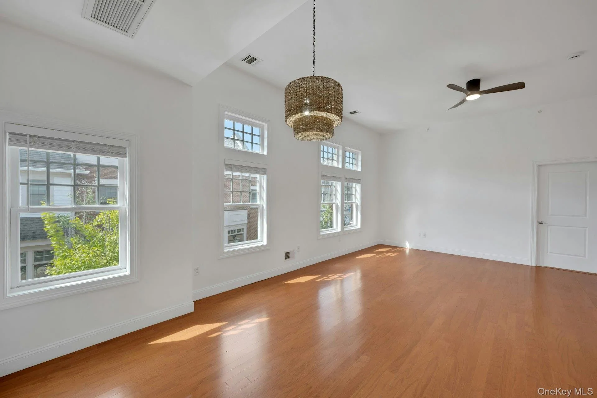402 Main Street, North Castle, NY, 1 Bedroom Bedrooms, 3 Rooms Rooms,1 BathroomBathrooms,Residential Lease,For Rent,Main,0,1049688 402 Main Street, North Castle, NY, 1 Bedroom Bedrooms, 3 Rooms Rooms,1 BathroomBathrooms,Residential Lease,For Rent,Main,0,1049688