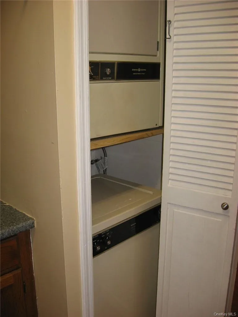 609 Kennedy Dr., Ramapo, NY, 1 Bedroom Bedrooms, 4 Rooms Rooms,1 BathroomBathrooms,Residential Lease,For Rent,Kennedy Dr.,0,1049690 609 Kennedy Dr., Ramapo, NY, 1 Bedroom Bedrooms, 4 Rooms Rooms,1 BathroomBathrooms,Residential Lease,For Rent,Kennedy Dr.,0,1049690