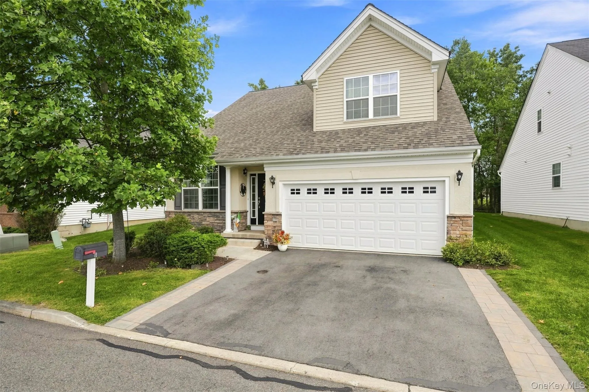 6 Cyprus Drive, Wallkill, NY, 2 Bedrooms Bedrooms, 7 Rooms Rooms,2 BathroomsBathrooms,Residential,For Rent,Cyprus,0,1049692 6 Cyprus Drive, Wallkill, NY, 2 Bedrooms Bedrooms, 7 Rooms Rooms,2 BathroomsBathrooms,Residential,For Rent,Cyprus,0,1049692