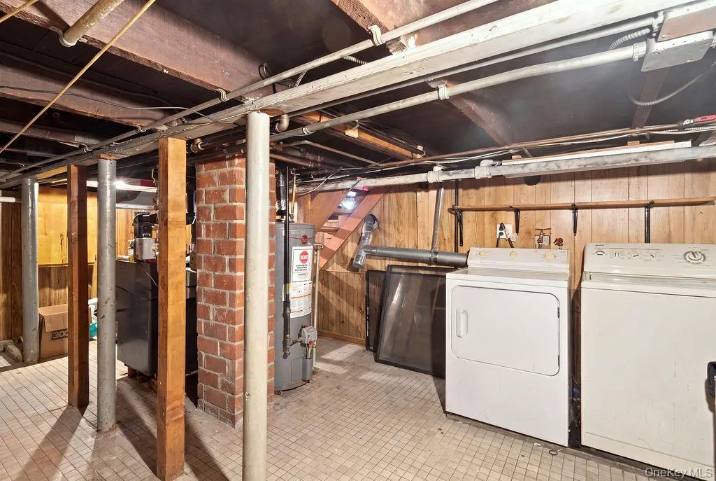 9413 108th Street, New York, NY, 3 Bedrooms Bedrooms, 8 Rooms Rooms,1 BathroomBathrooms,Residential,For Rent,108th,0,1049693 9413 108th Street, New York, NY, 3 Bedrooms Bedrooms, 8 Rooms Rooms,1 BathroomBathrooms,Residential,For Rent,108th,0,1049693