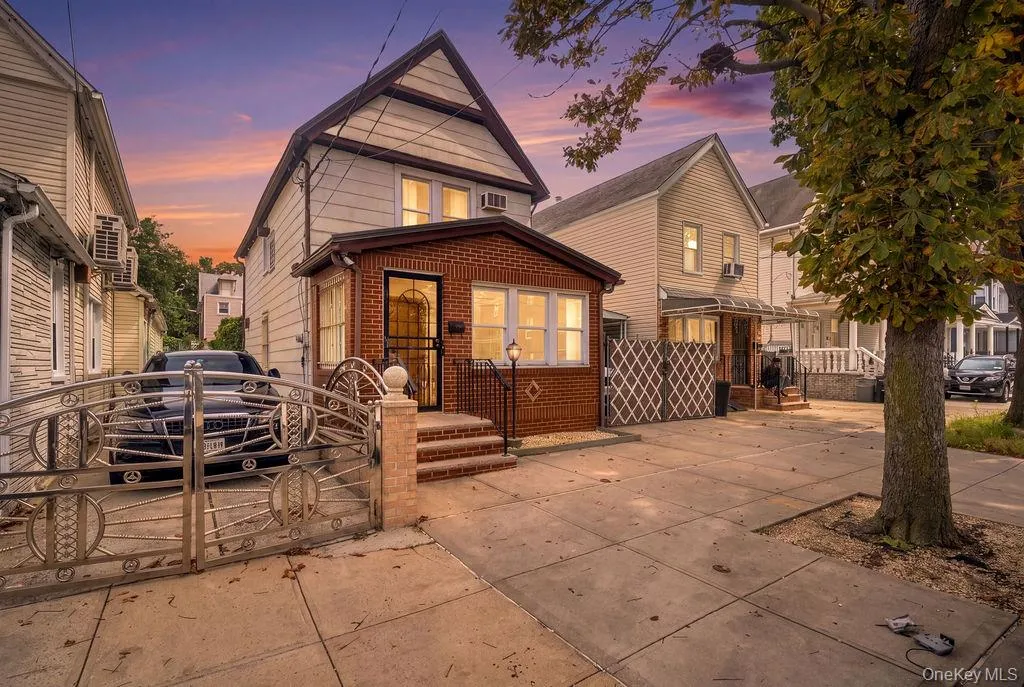 9413 108th Street, New York, NY, 3 Bedrooms Bedrooms, 8 Rooms Rooms,1 BathroomBathrooms,Residential,For Rent,108th,0,1049693 9413 108th Street, New York, NY, 3 Bedrooms Bedrooms, 8 Rooms Rooms,1 BathroomBathrooms,Residential,For Rent,108th,0,1049693