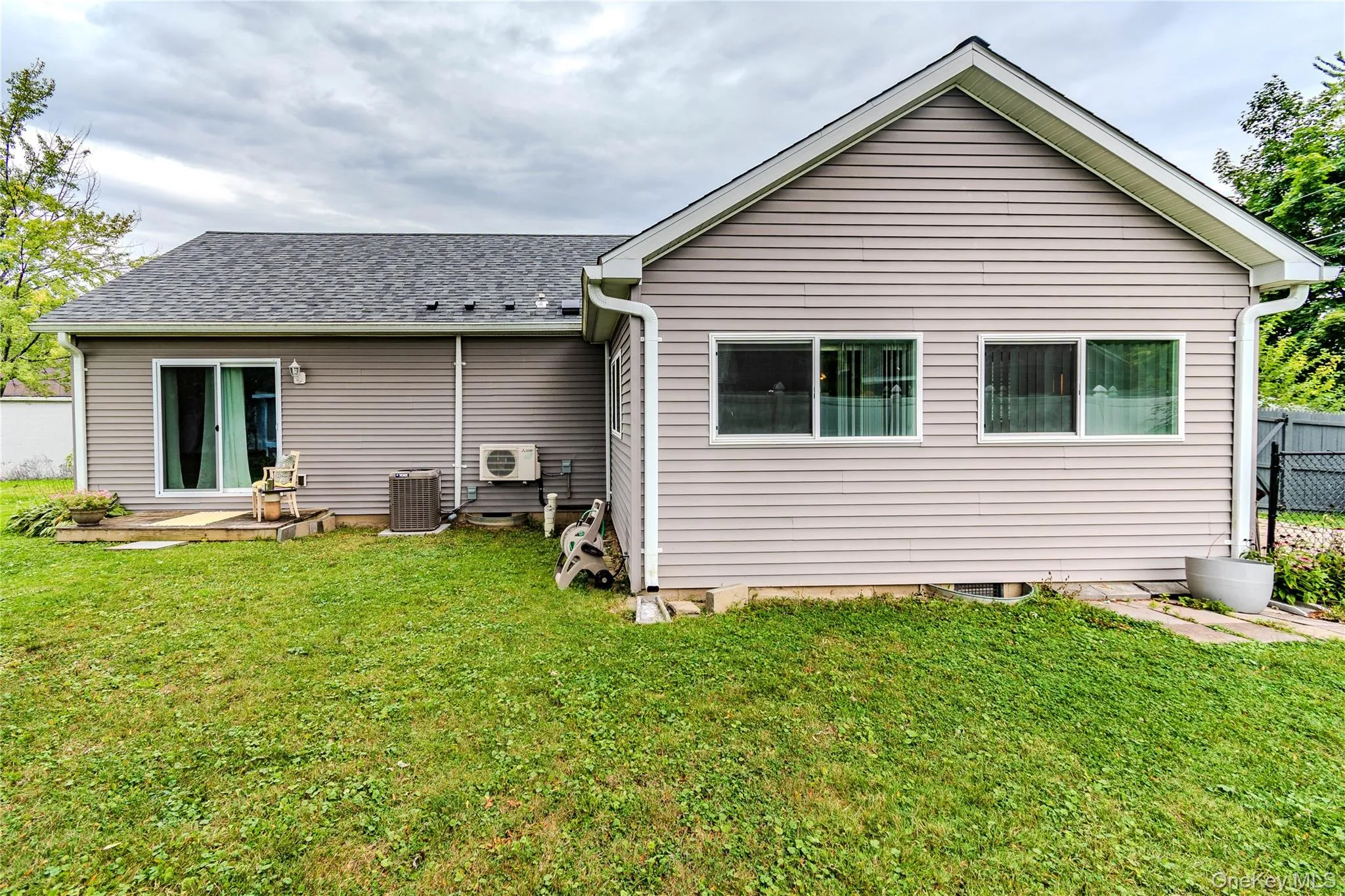 5 Meadowbrook Drive, Kingston, NY, 3 Bedrooms Bedrooms, 7 Rooms Rooms,2 BathroomsBathrooms,Residential,For Rent,Meadowbrook,0,1049696 5 Meadowbrook Drive, Kingston, NY, 3 Bedrooms Bedrooms, 7 Rooms Rooms,2 BathroomsBathrooms,Residential,For Rent,Meadowbrook,0,1049696