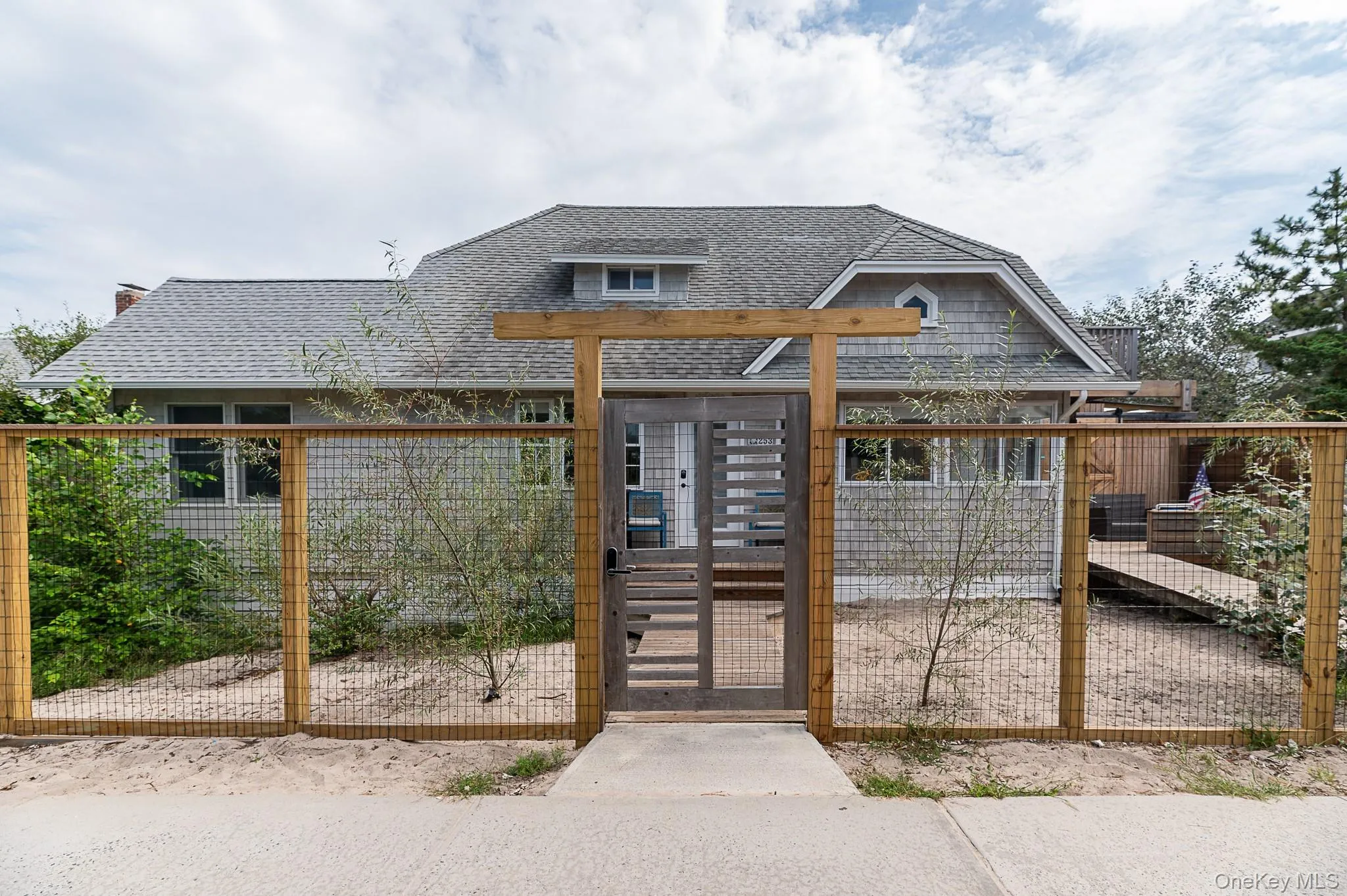 253 Cottage Walk, Islip, NY, 5 Bedrooms Bedrooms, 7 Rooms Rooms,3 BathroomsBathrooms,Residential,For Rent,Cottage,0,1049697 253 Cottage Walk, Islip, NY, 5 Bedrooms Bedrooms, 7 Rooms Rooms,3 BathroomsBathrooms,Residential,For Rent,Cottage,0,1049697