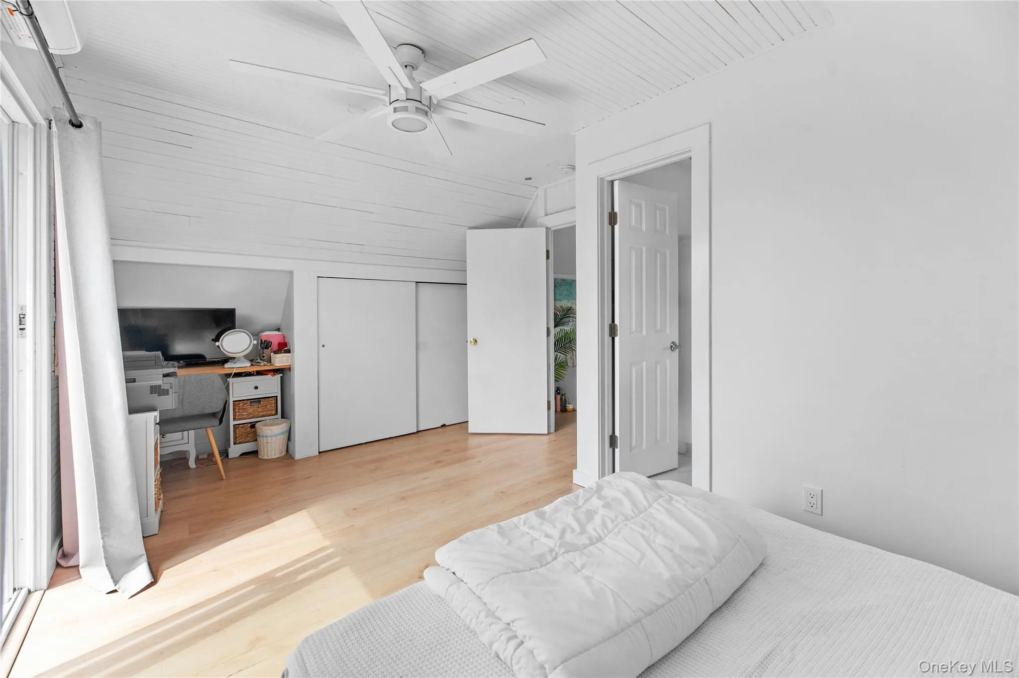 253 Cottage Walk, Islip, NY, 5 Bedrooms Bedrooms, 7 Rooms Rooms,3 BathroomsBathrooms,Residential,For Rent,Cottage,0,1049697 253 Cottage Walk, Islip, NY, 5 Bedrooms Bedrooms, 7 Rooms Rooms,3 BathroomsBathrooms,Residential,For Rent,Cottage,0,1049697