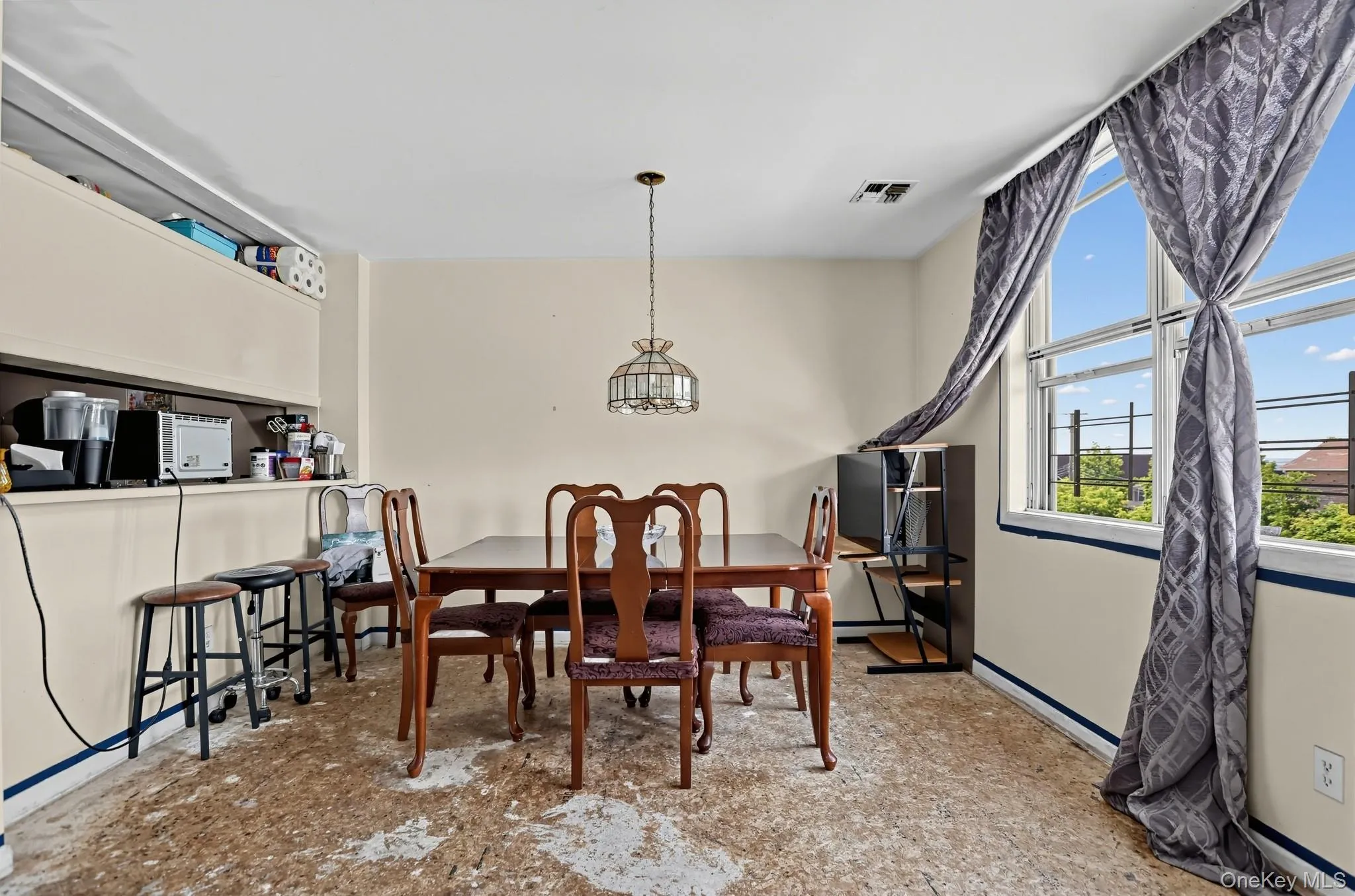 219 Admiral Lane, New York, NY, 2 Bedrooms Bedrooms, 5 Rooms Rooms,1 BathroomBathrooms,Residential,For Rent,Admiral,0,1049700 219 Admiral Lane, New York, NY, 2 Bedrooms Bedrooms, 5 Rooms Rooms,1 BathroomBathrooms,Residential,For Rent,Admiral,0,1049700